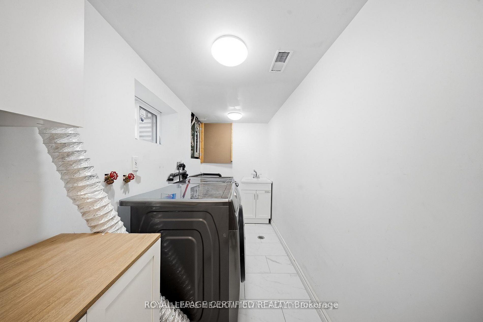 208 Glen Oak Drive Property Photo 41