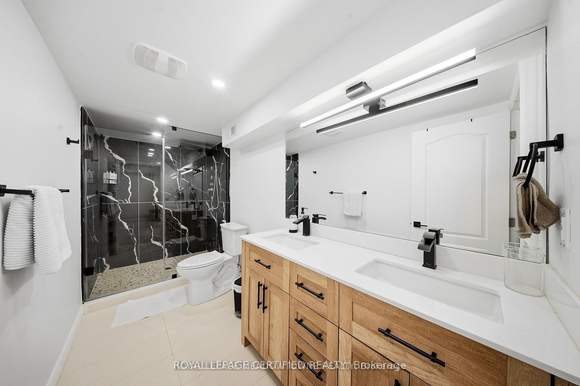 208 Glen Oak Drive Property Photo 42