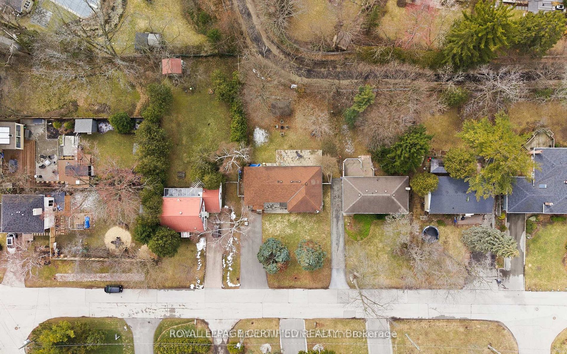 208 Glen Oak Drive Property Photo 48