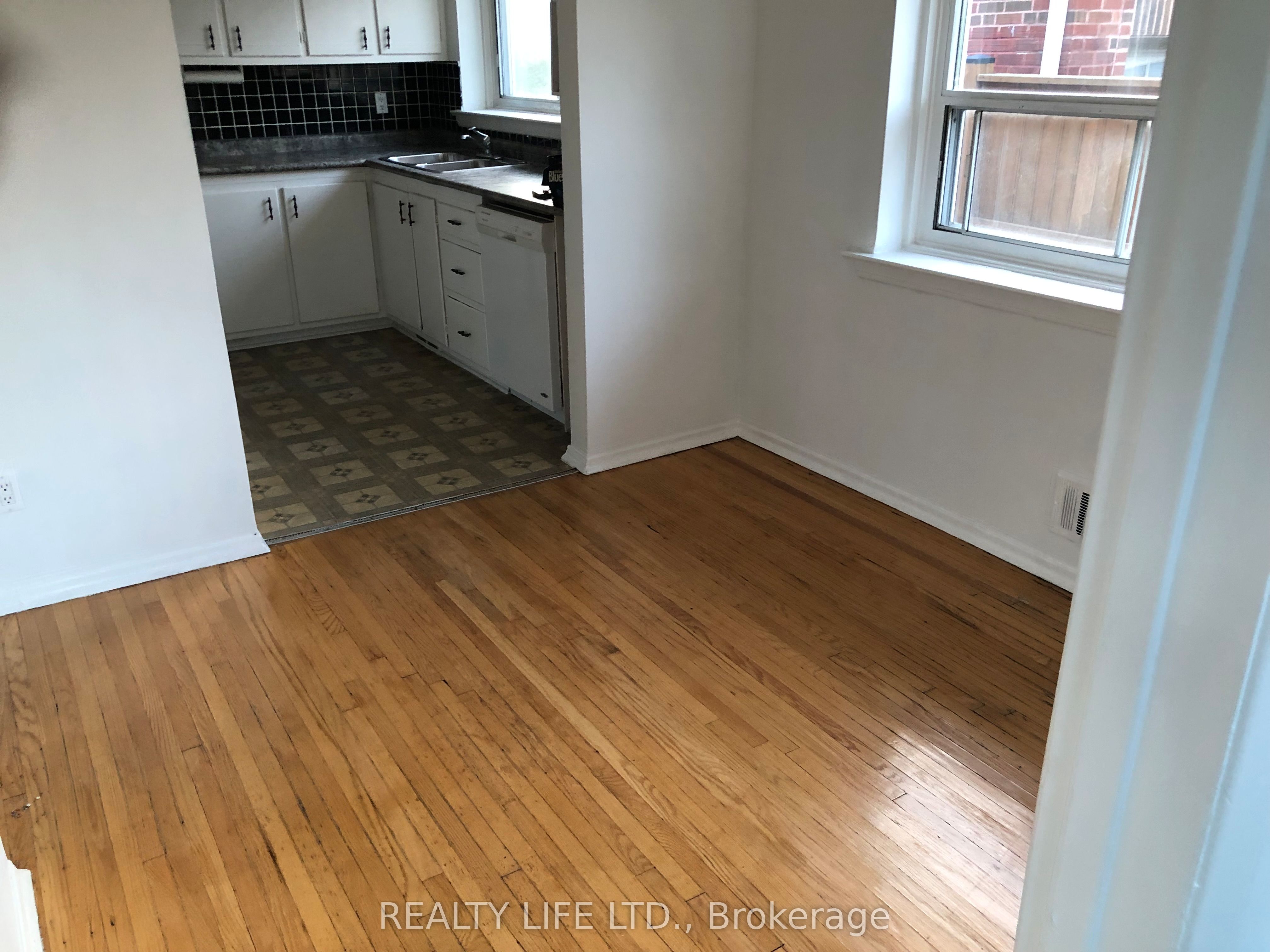 54 Garside Crescent Property Photo 9