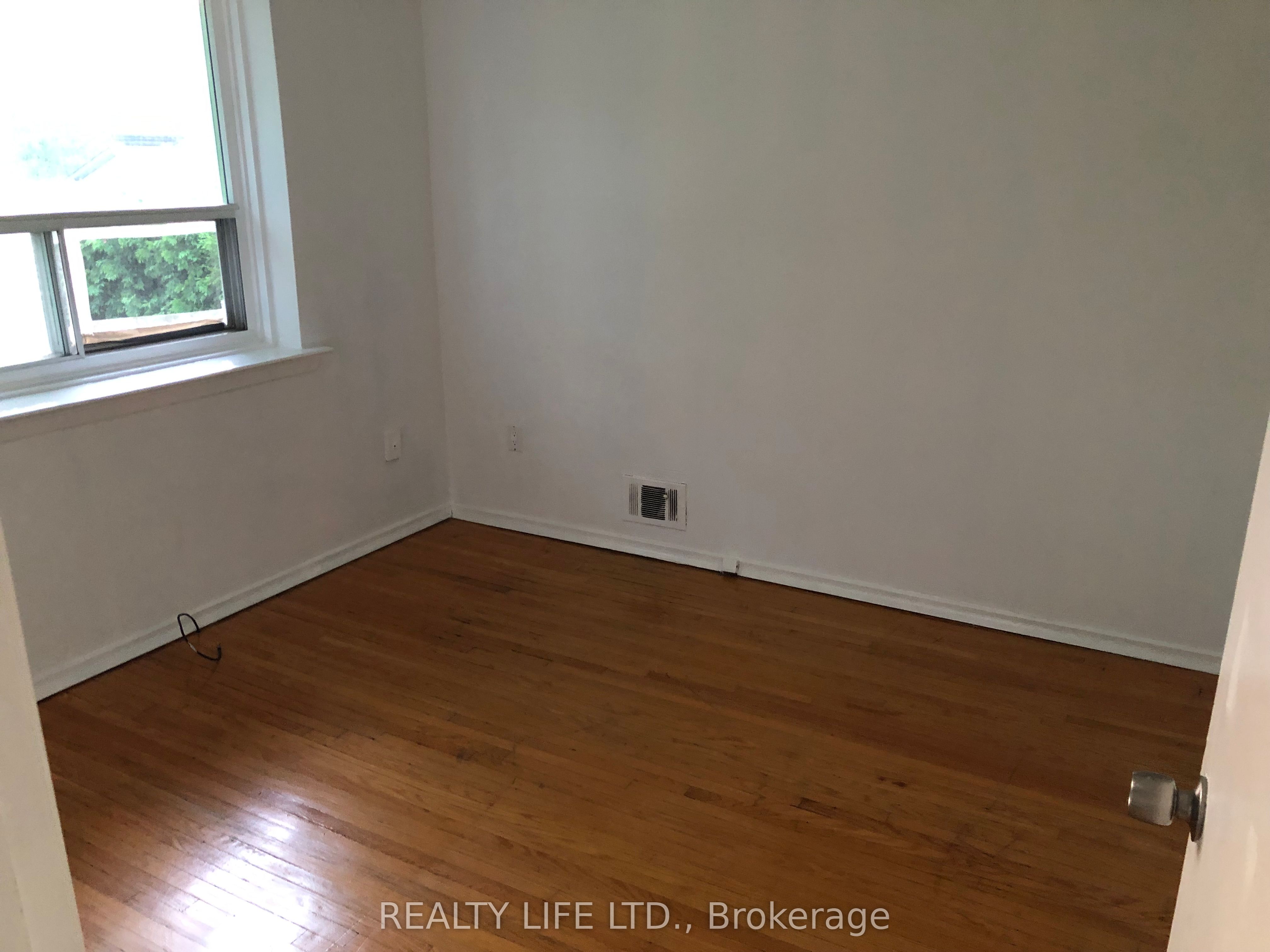 54 Garside Crescent Property Photo 10
