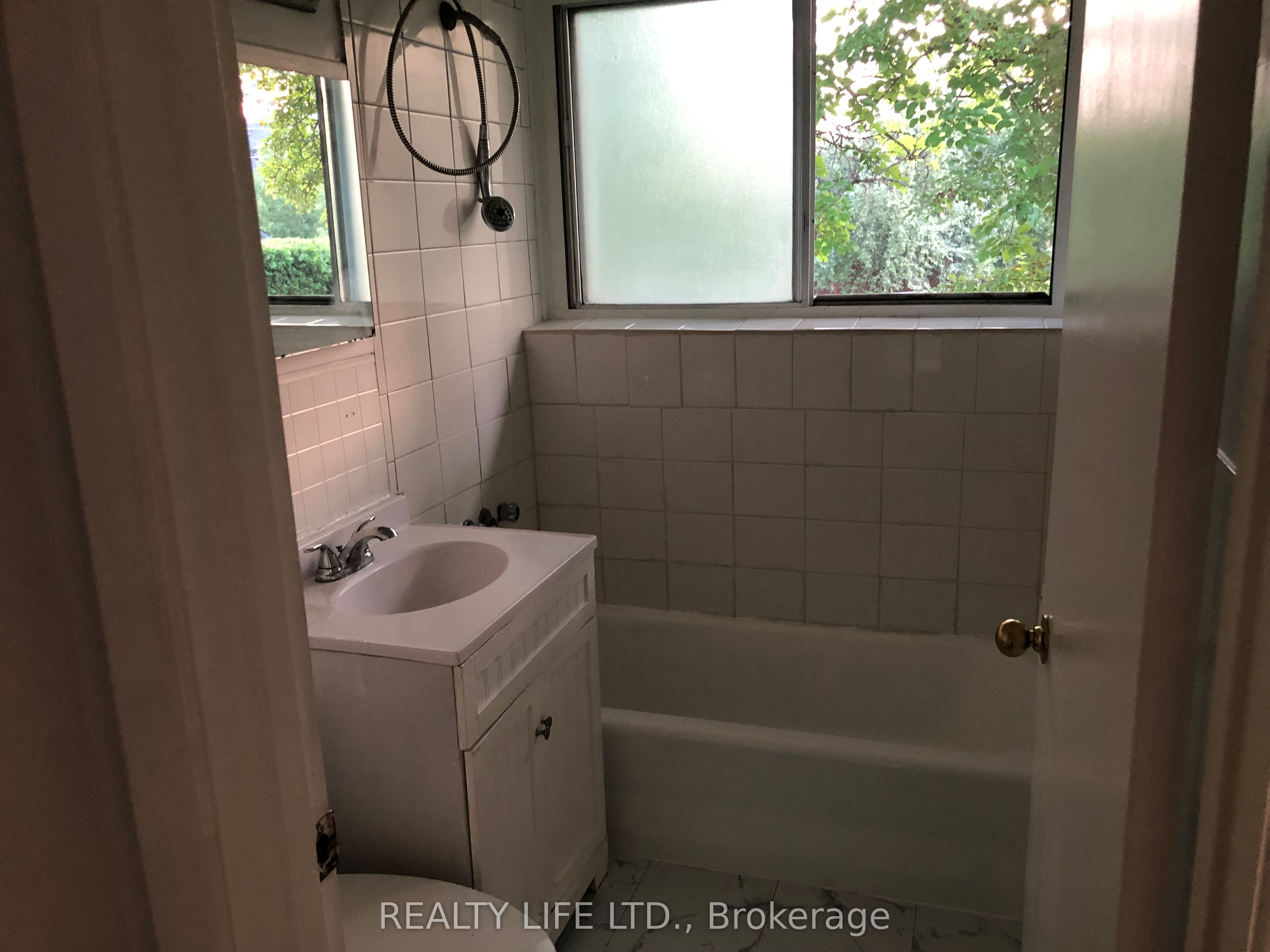 54 Garside Crescent Property Photo 12