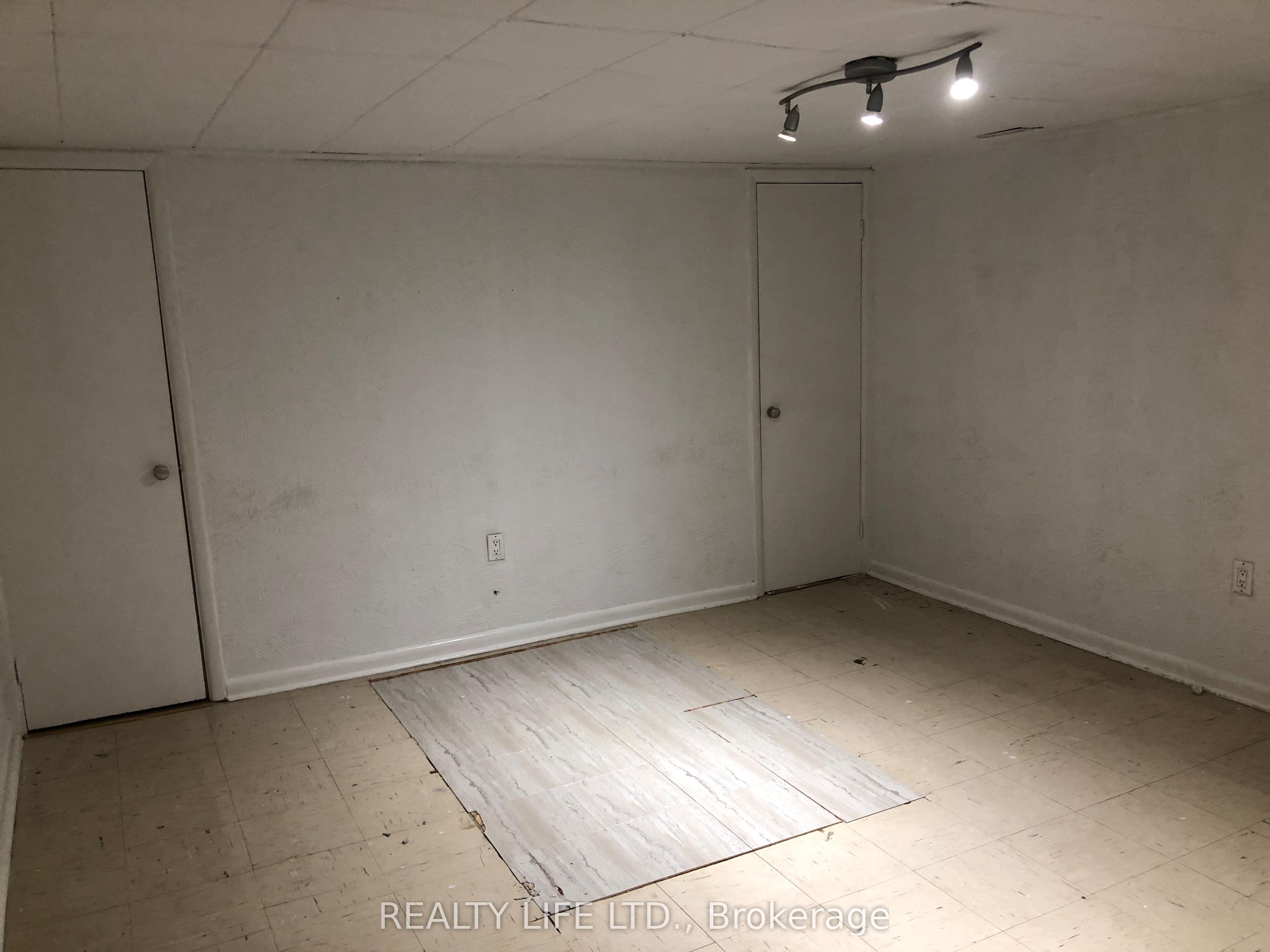 54 Garside Crescent Property Photo 18
