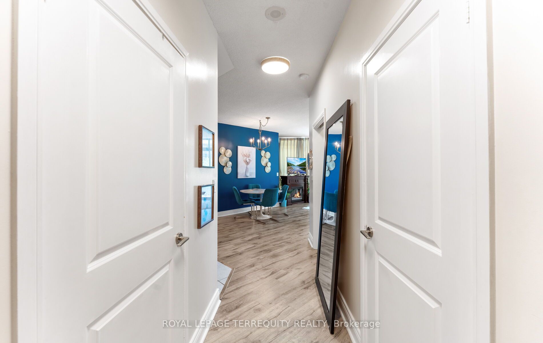 80 Absolute Avenue 406 Property Photo 5