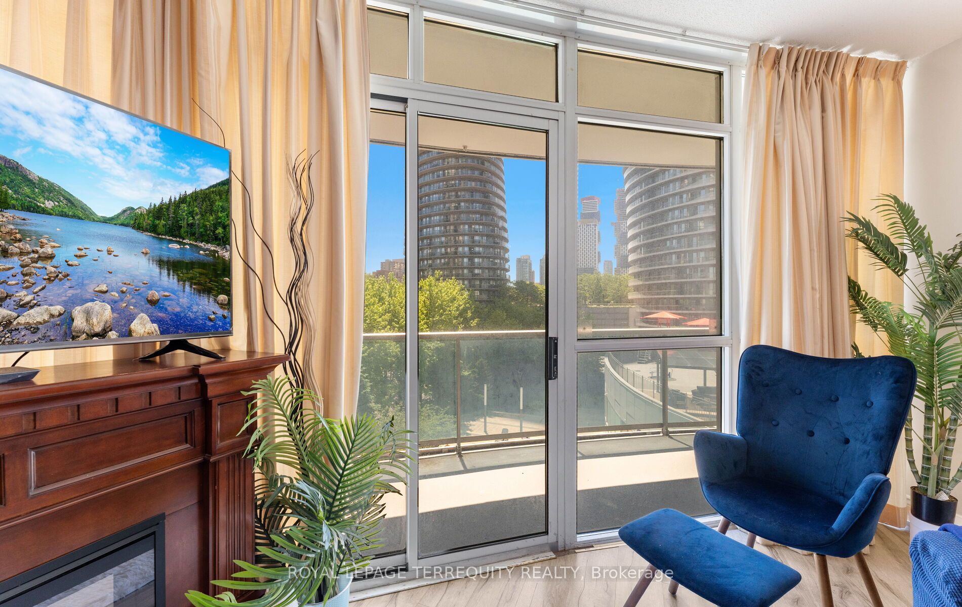 80 Absolute Avenue 406 Property Photo 13