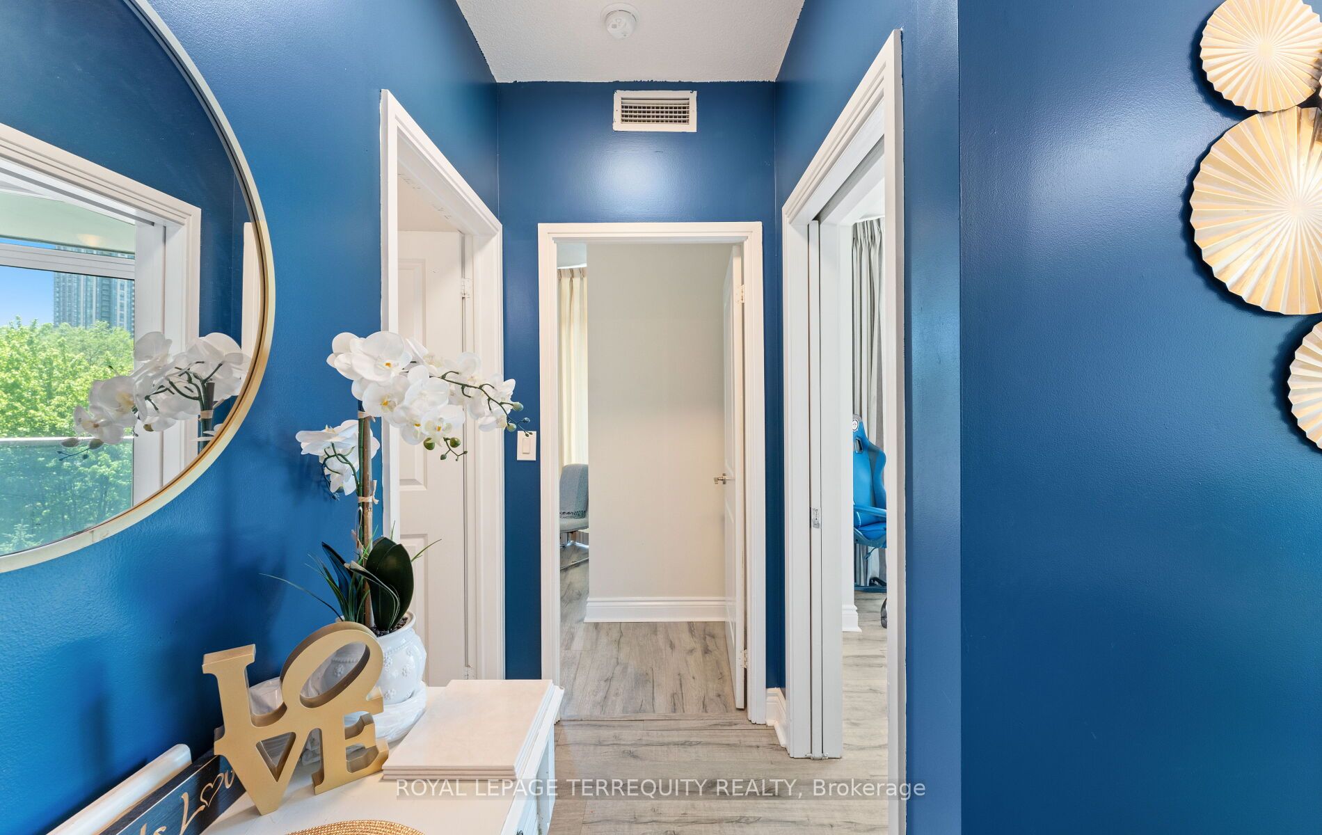80 Absolute Avenue 406 Property Photo 14
