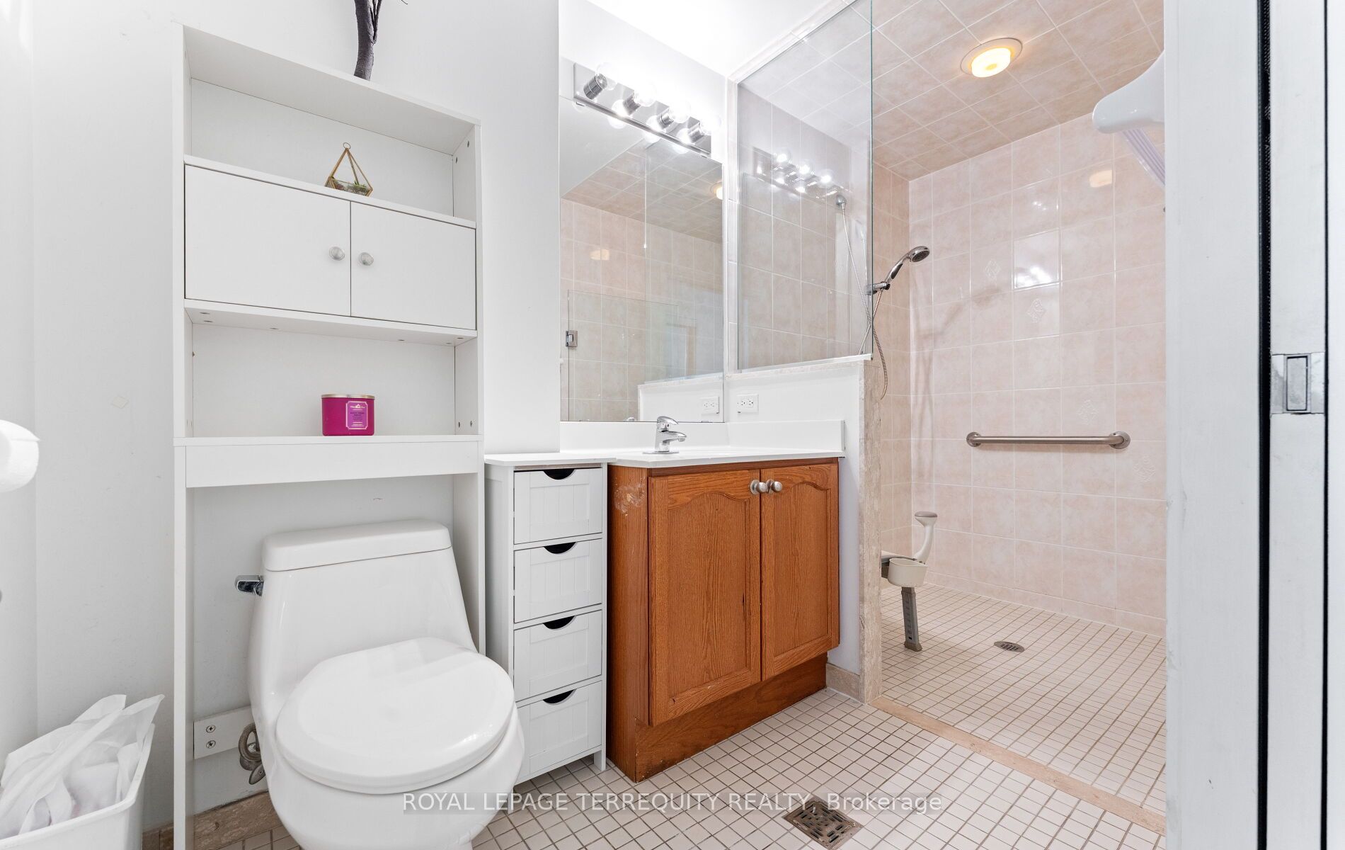 80 Absolute Avenue 406 Property Photo 21