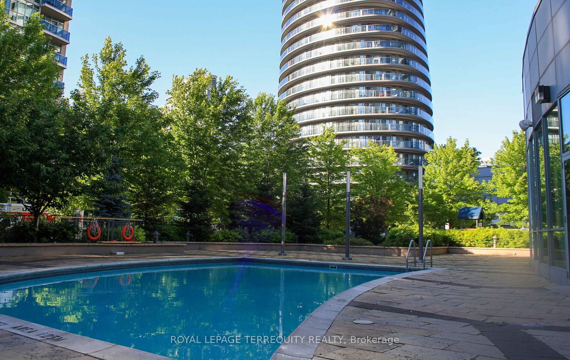 80 Absolute Avenue 406 Property Photo 32