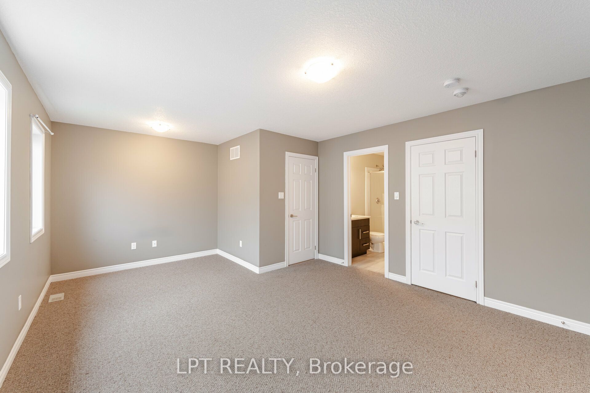 124 Parkinson Crescent 15 Property Photo 13