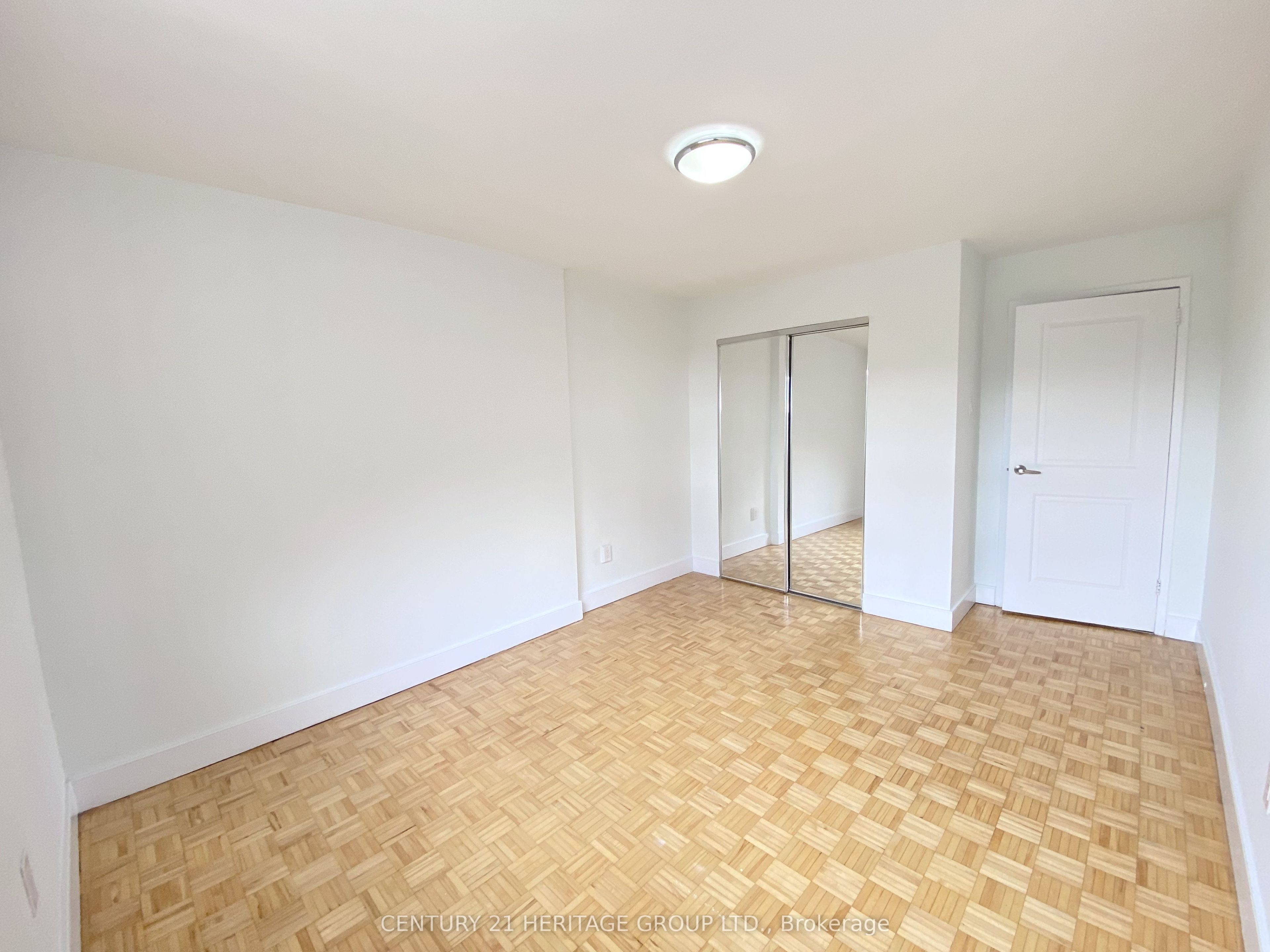 10 Garfella Drive 401 Property Photo 8