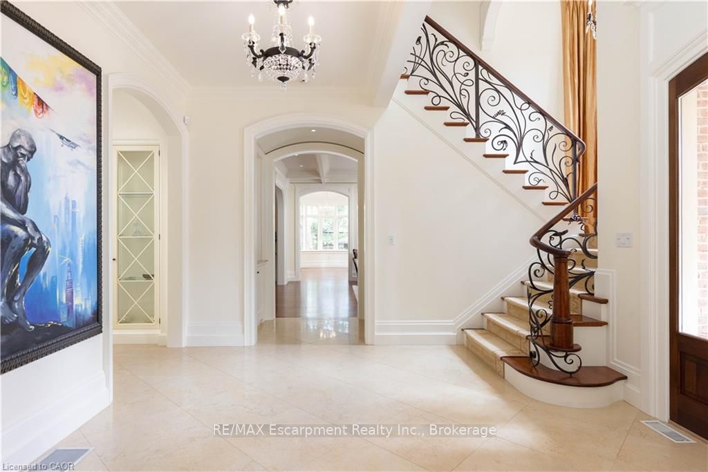 1081 Argyle Drive Property Photo 4