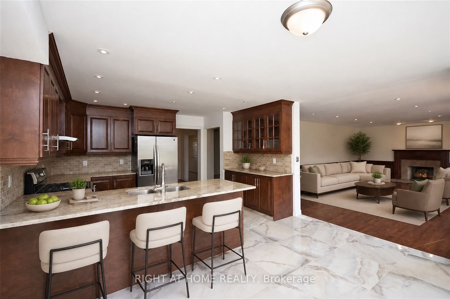 1466 Bayshire Drive Property Photo 8