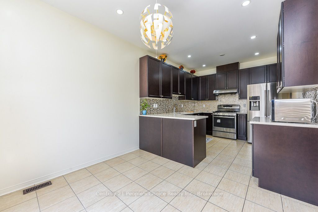 270 Brussels Avenue Property Photo 17