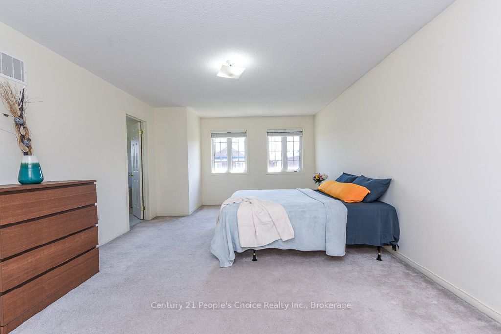 270 Brussels Avenue Property Photo 31
