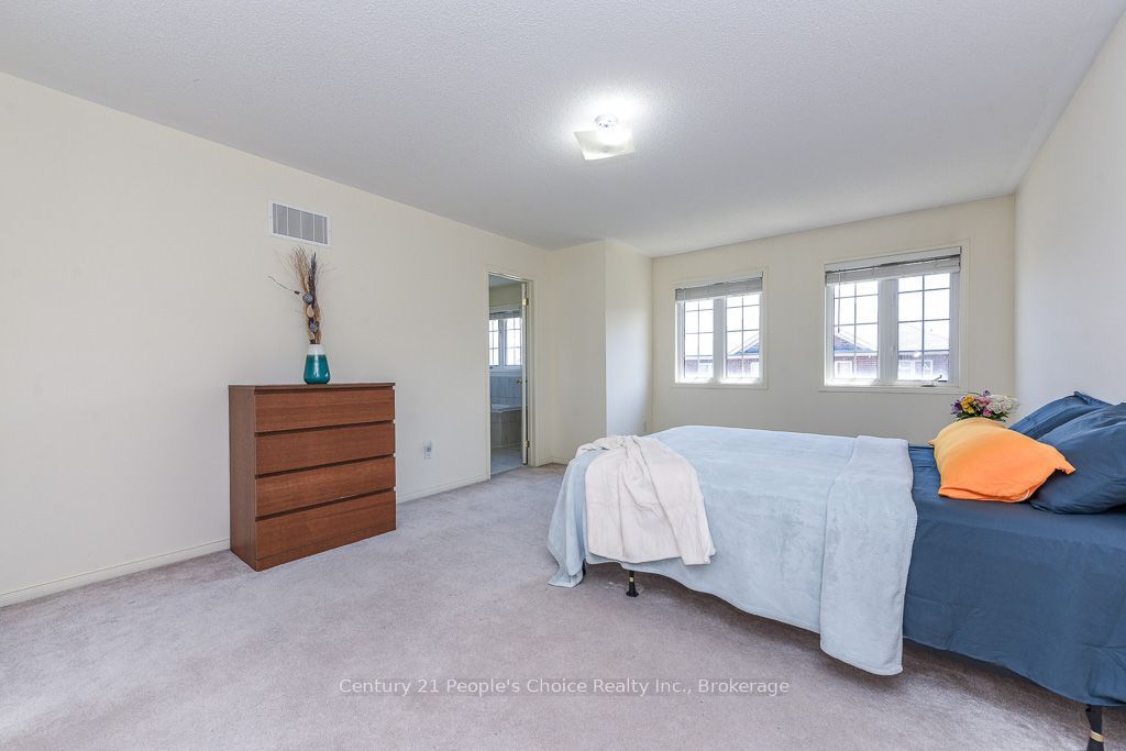 270 Brussels Avenue Property Photo 32