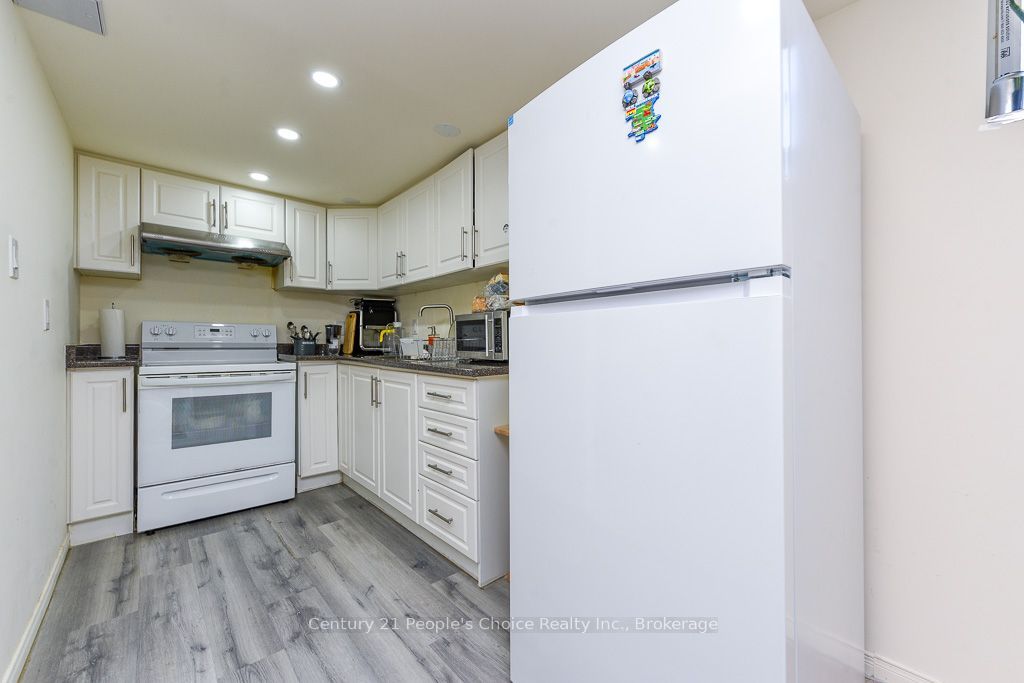 270 Brussels Avenue Property Photo 40