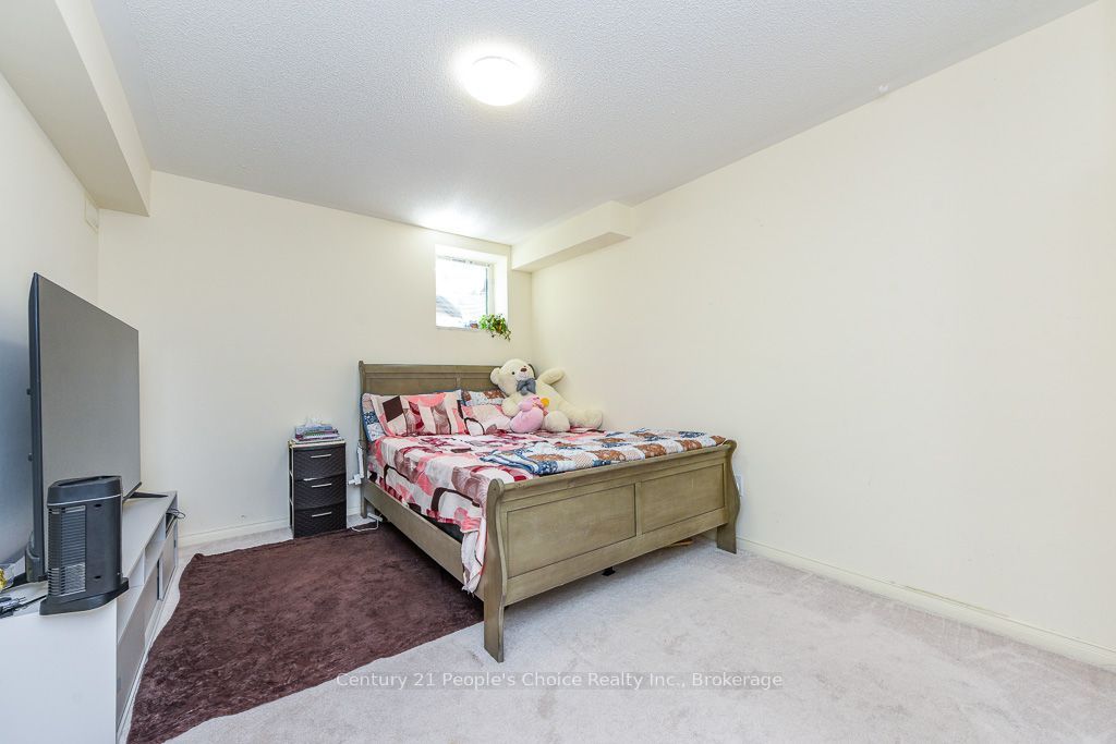 270 Brussels Avenue Property Photo 42