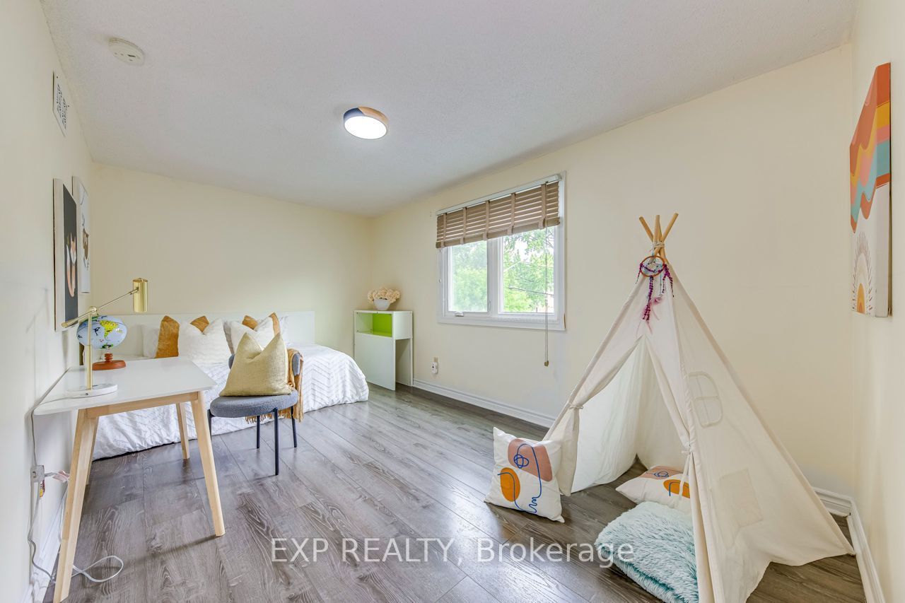 1060 Glendor Avenue Main Property Photo 27