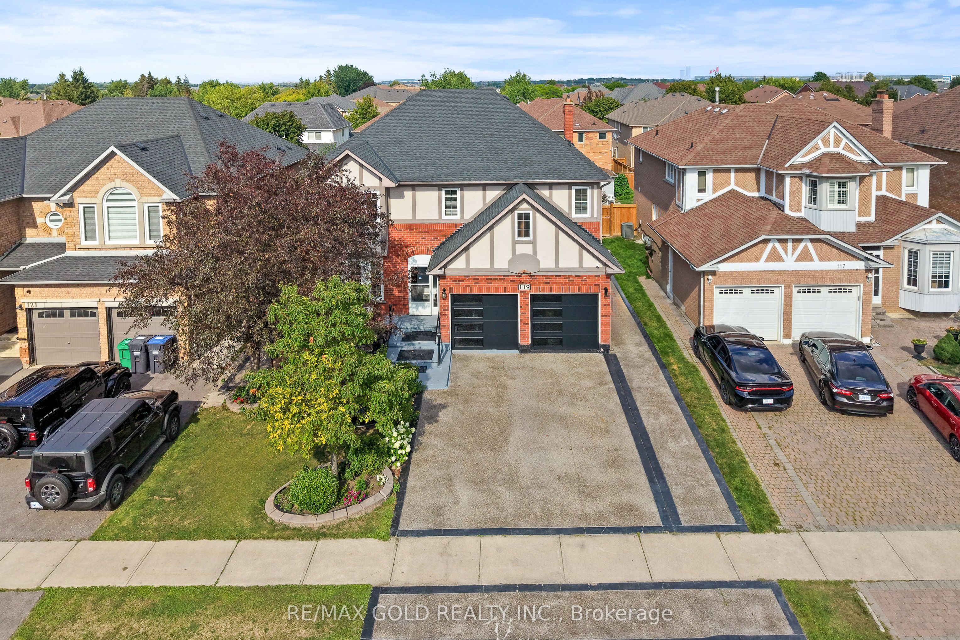 119 Mountainash Road Property Photo 1
