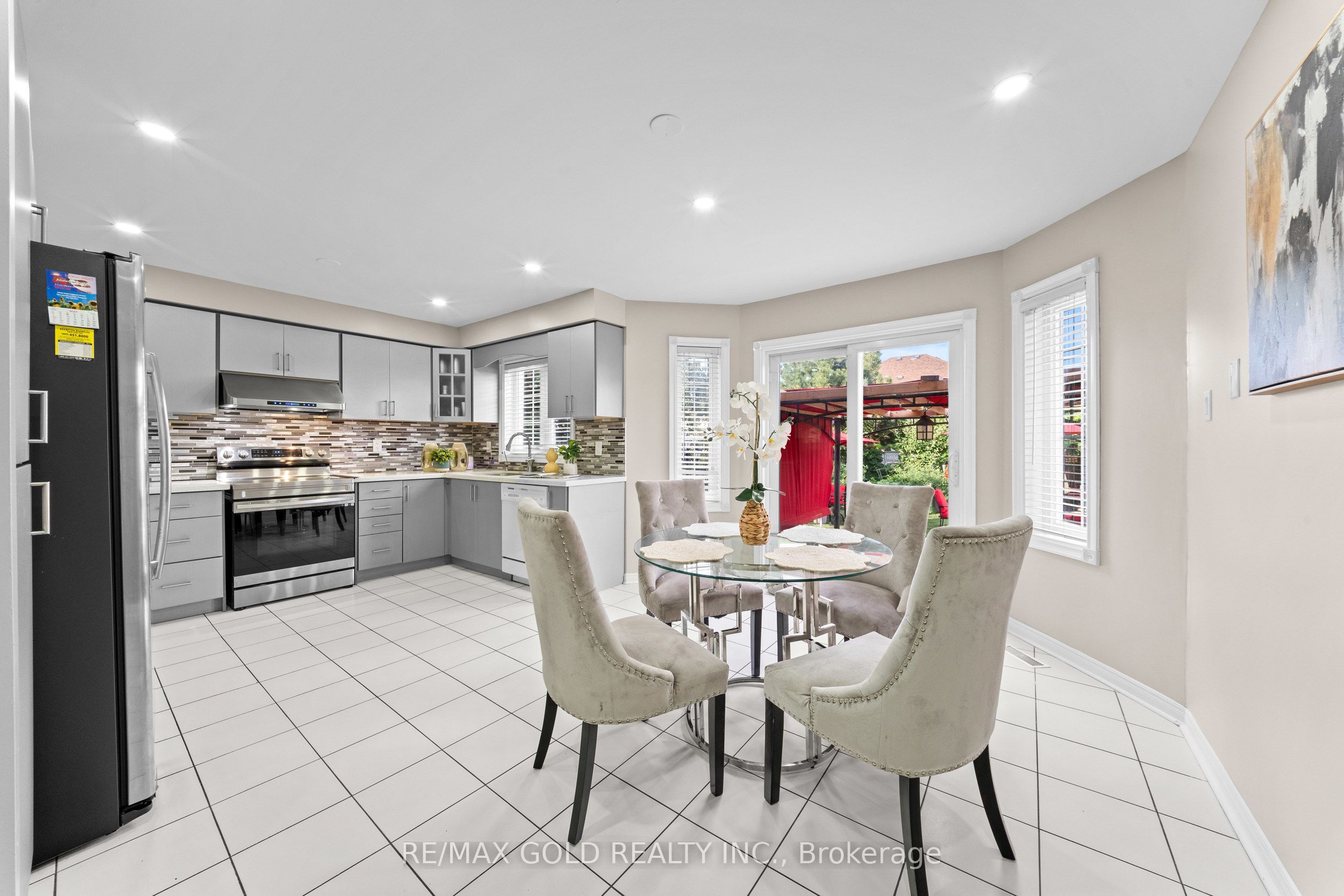 119 Mountainash Road Property Photo 12
