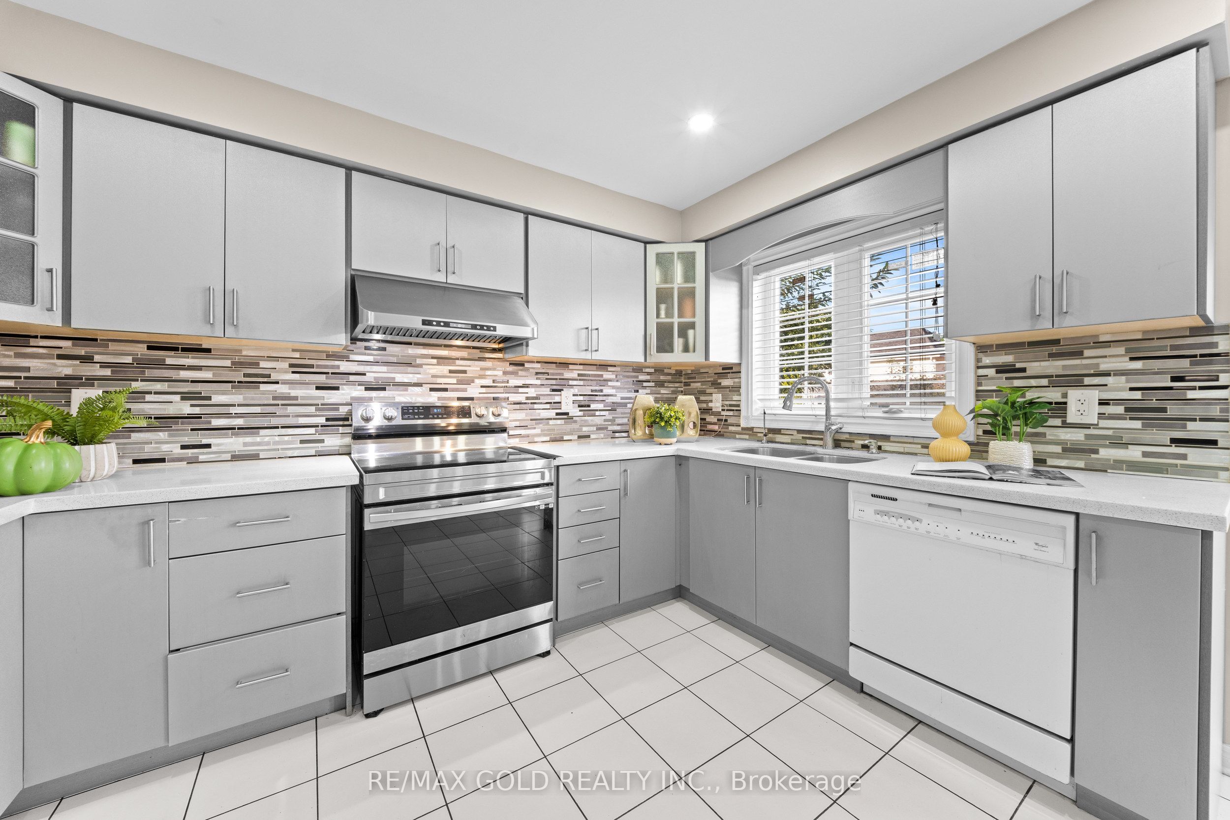 119 Mountainash Road Property Photo 16