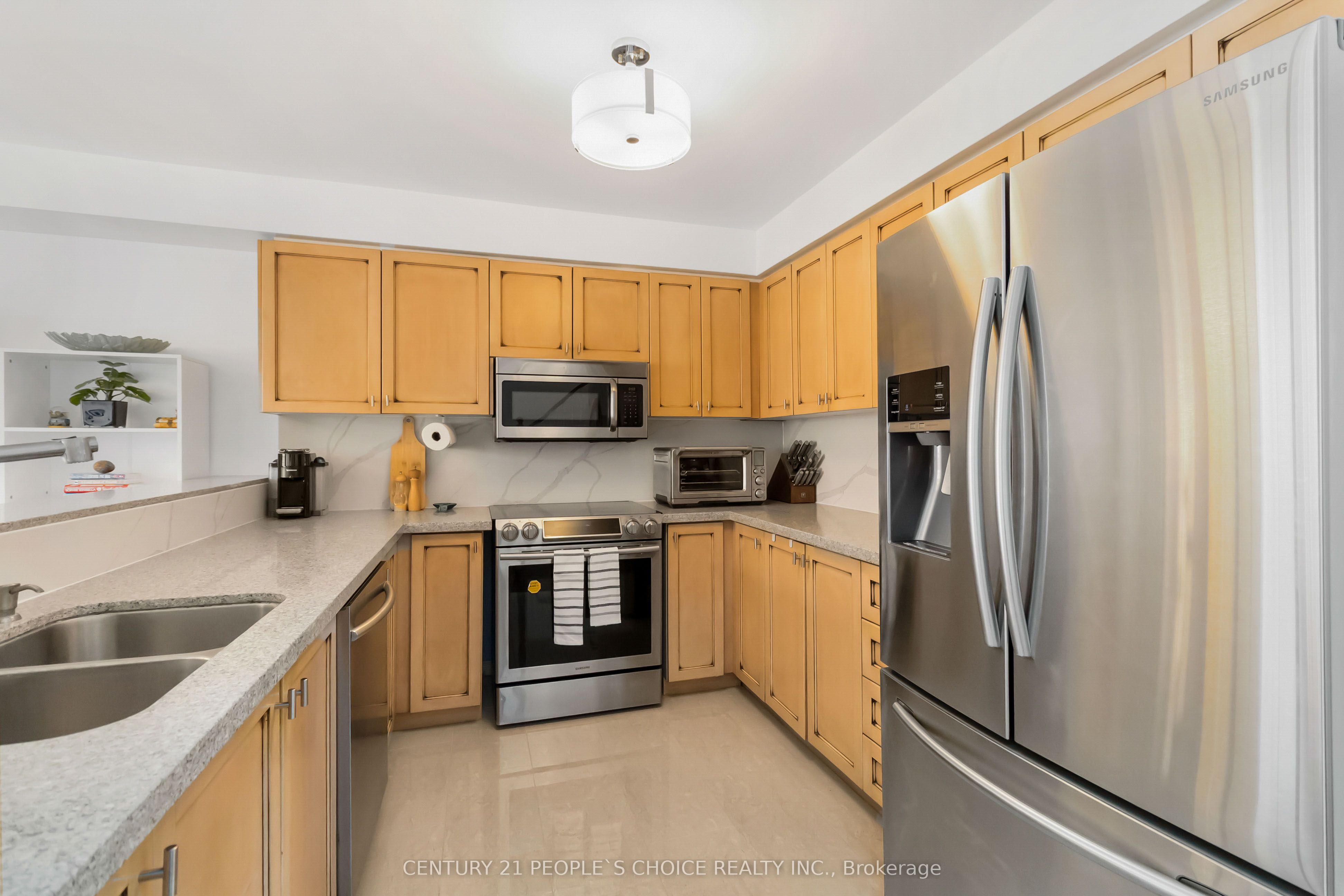 2145 Redstone Crescent Property Photo 16