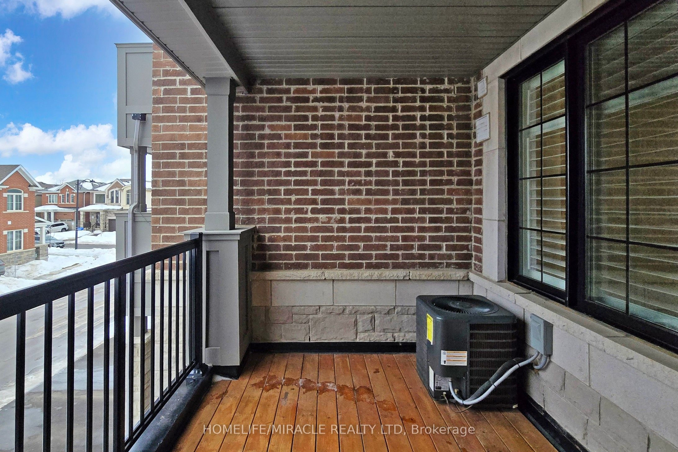 1587 Moira Crescent Property Photo 28