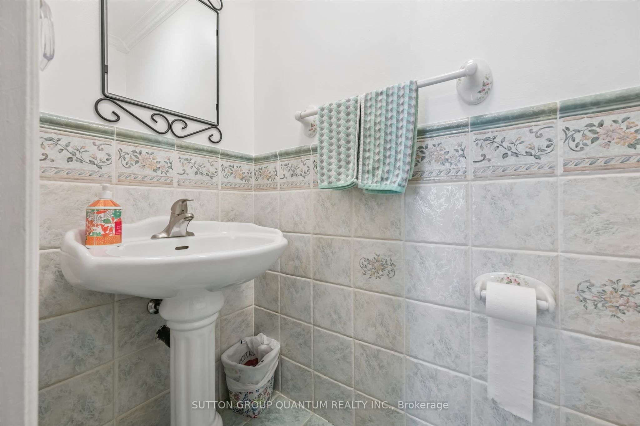 2944 Kingsway Drive Property Photo 11