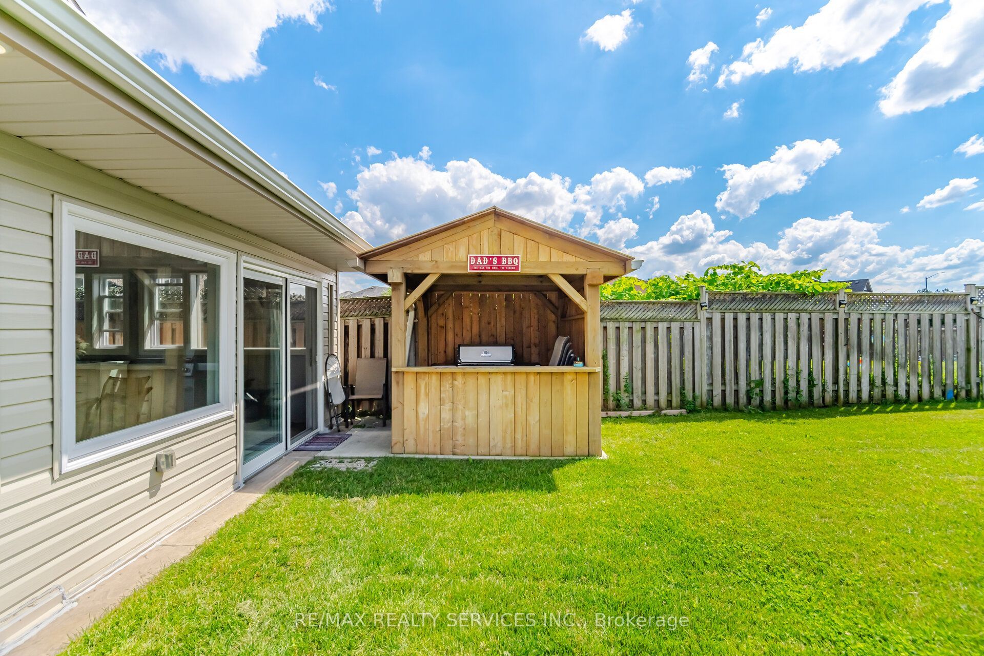 32 Deepcoral Court Property Photo 43
