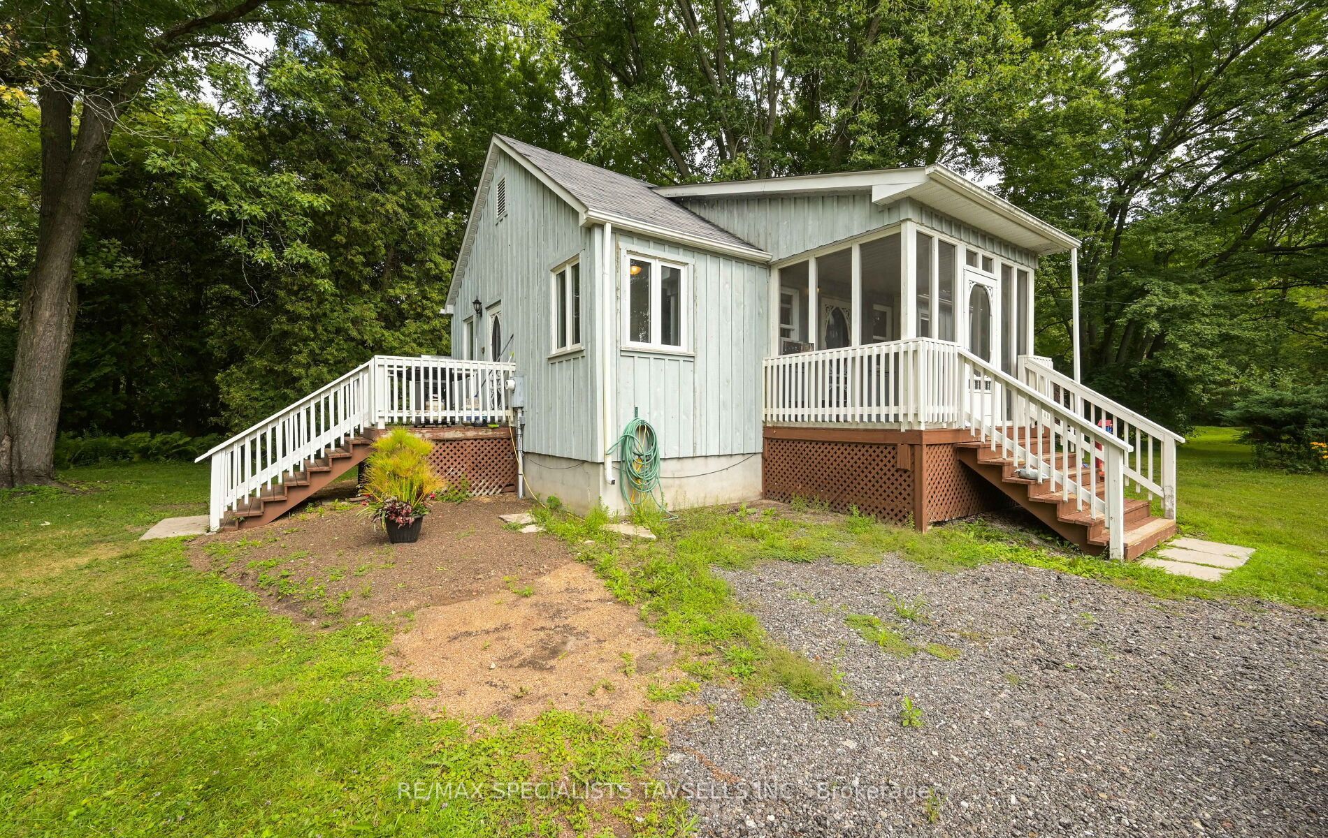2424 Olde Base Line Road Property Photo 2