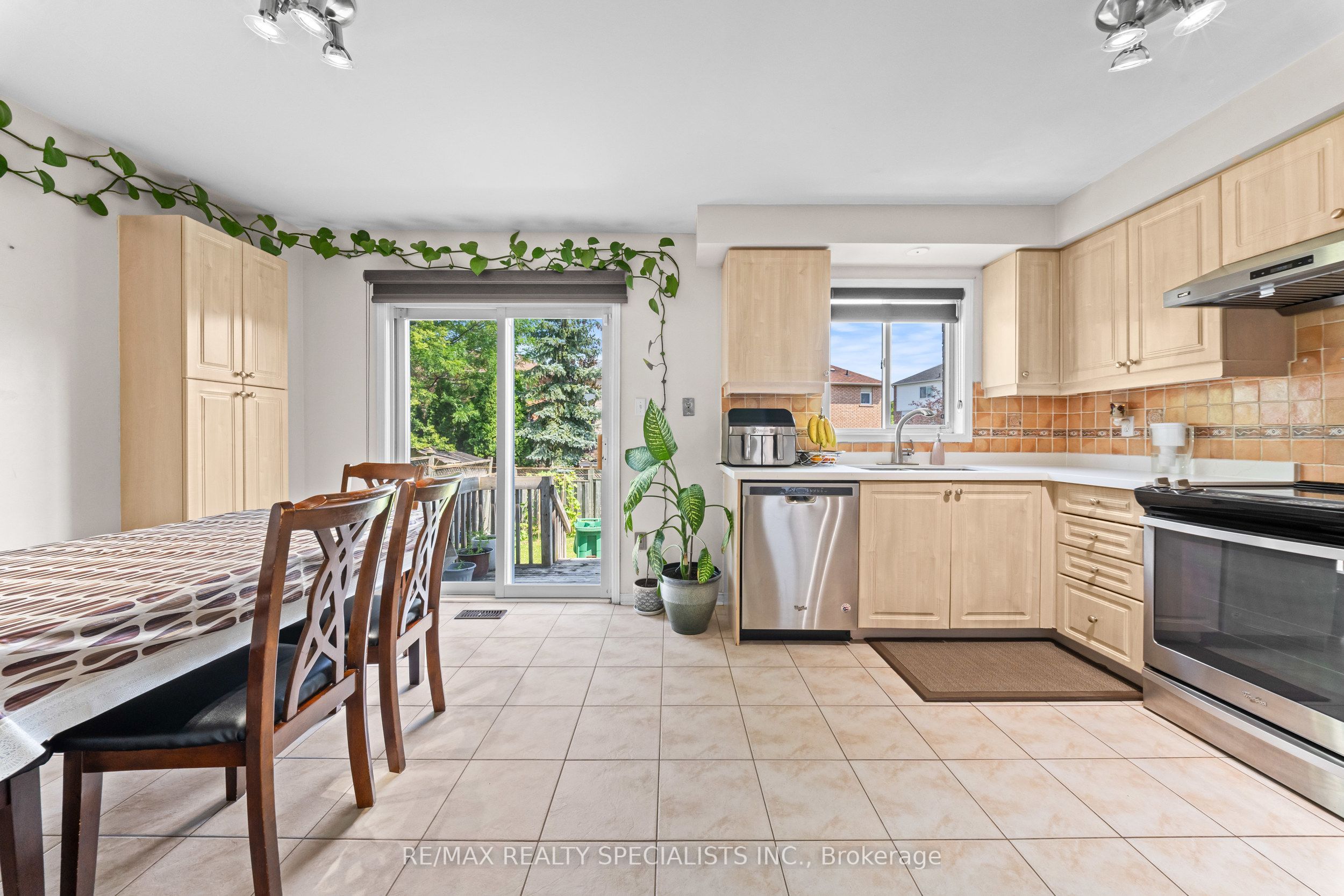 65 Ozner Court Property Photo 8