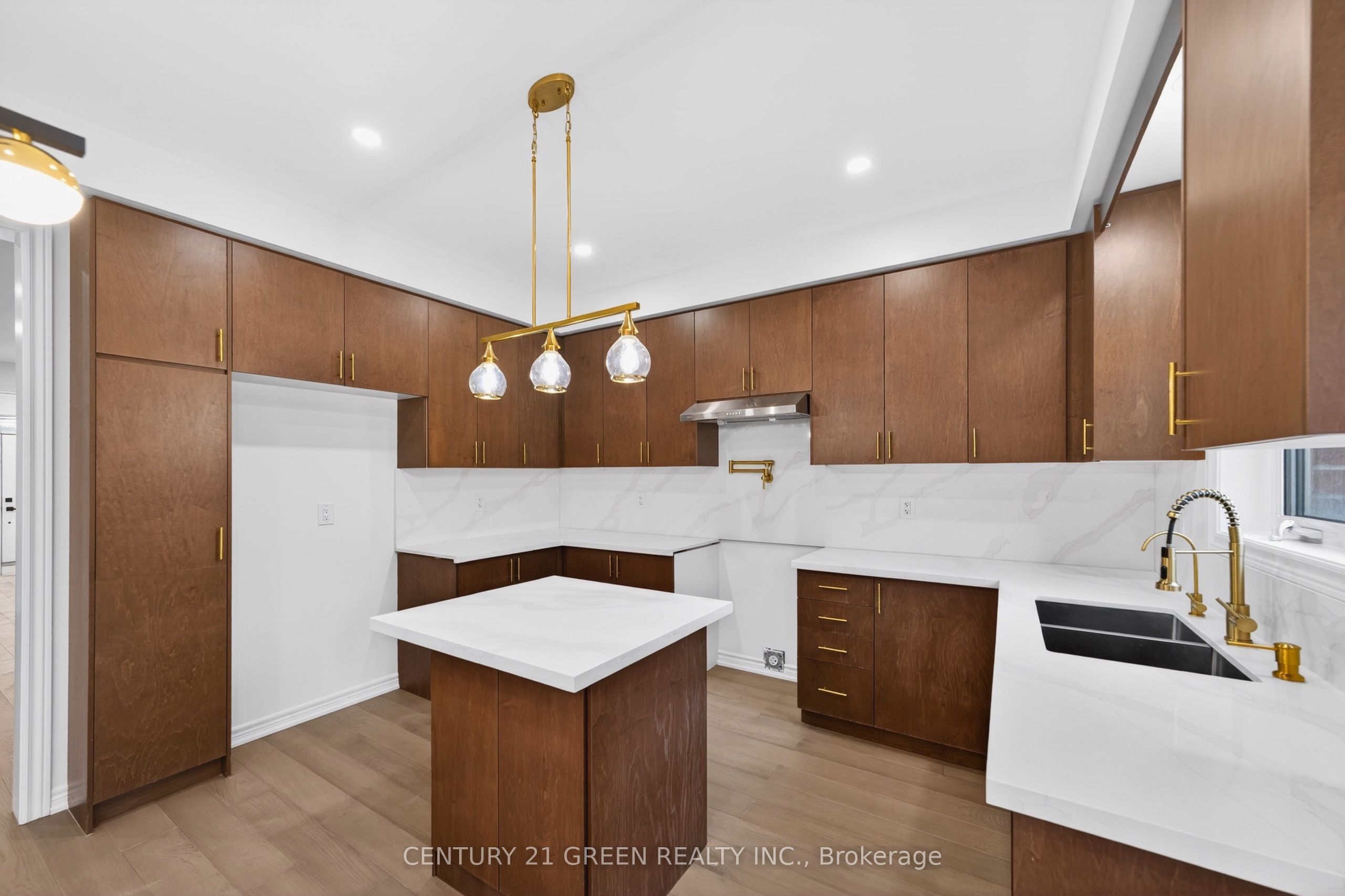 496 George Ryan Avenue Property Photo 17