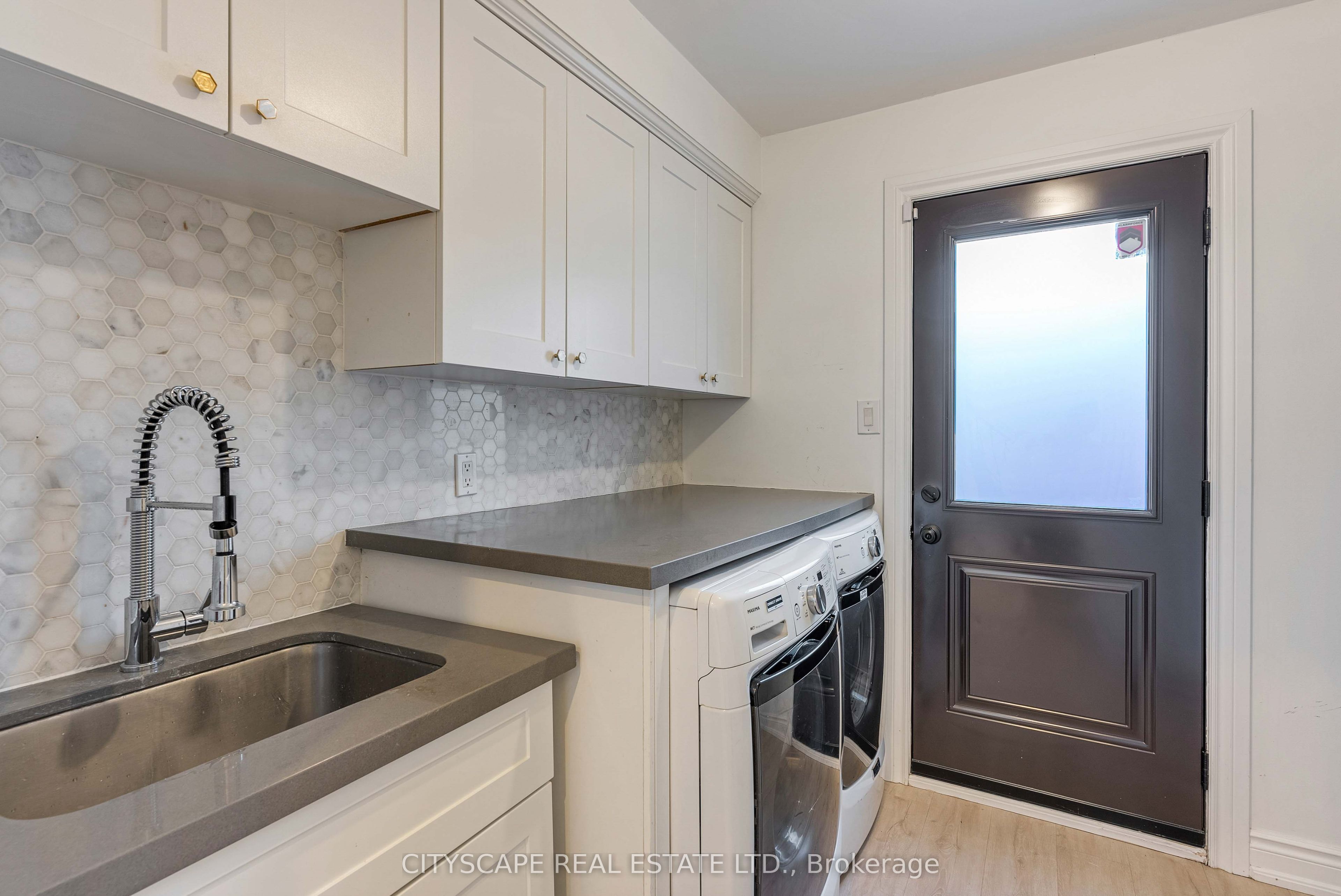 4582 Badminton Drive Property Photo 7