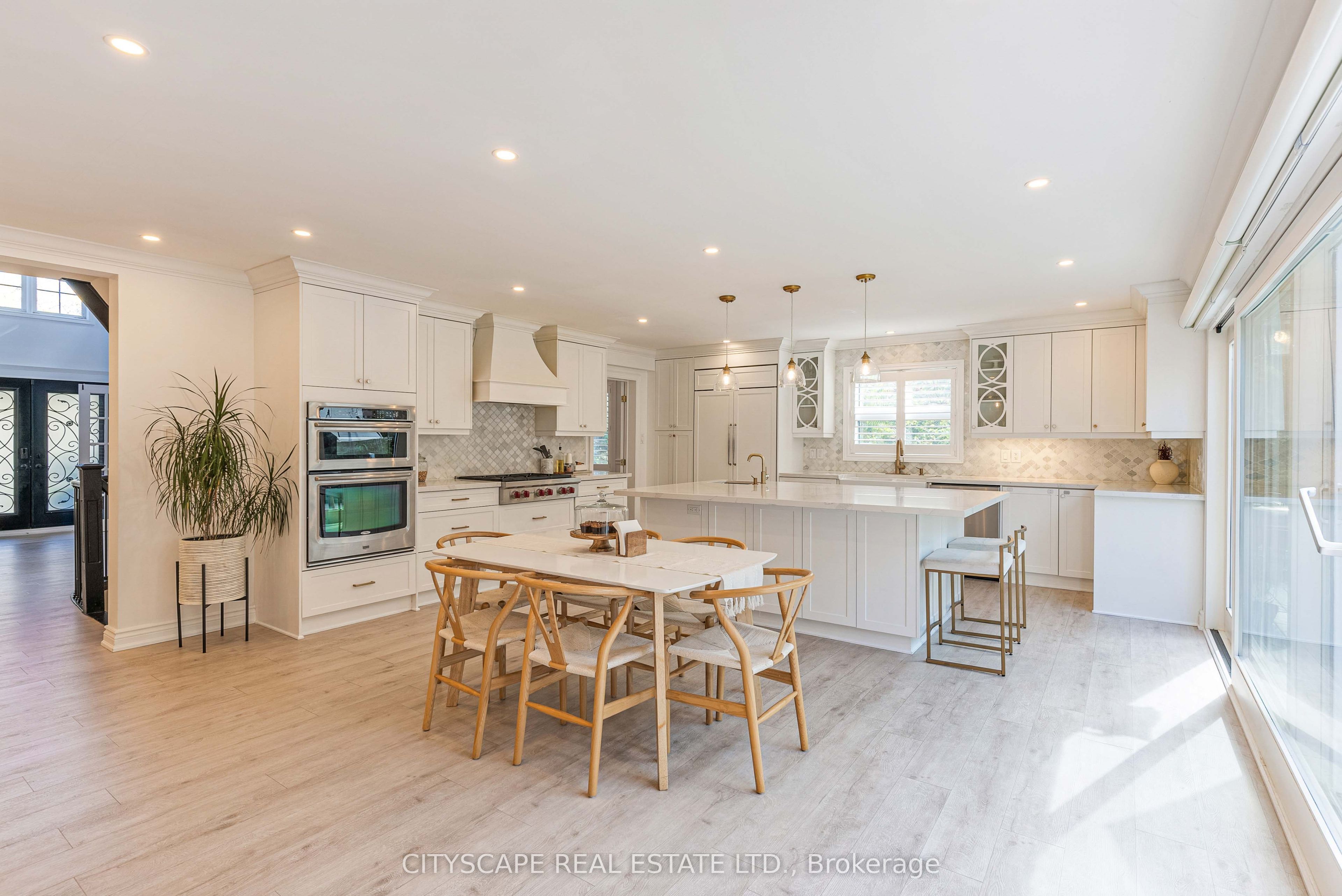 4582 Badminton Drive Property Photo 14