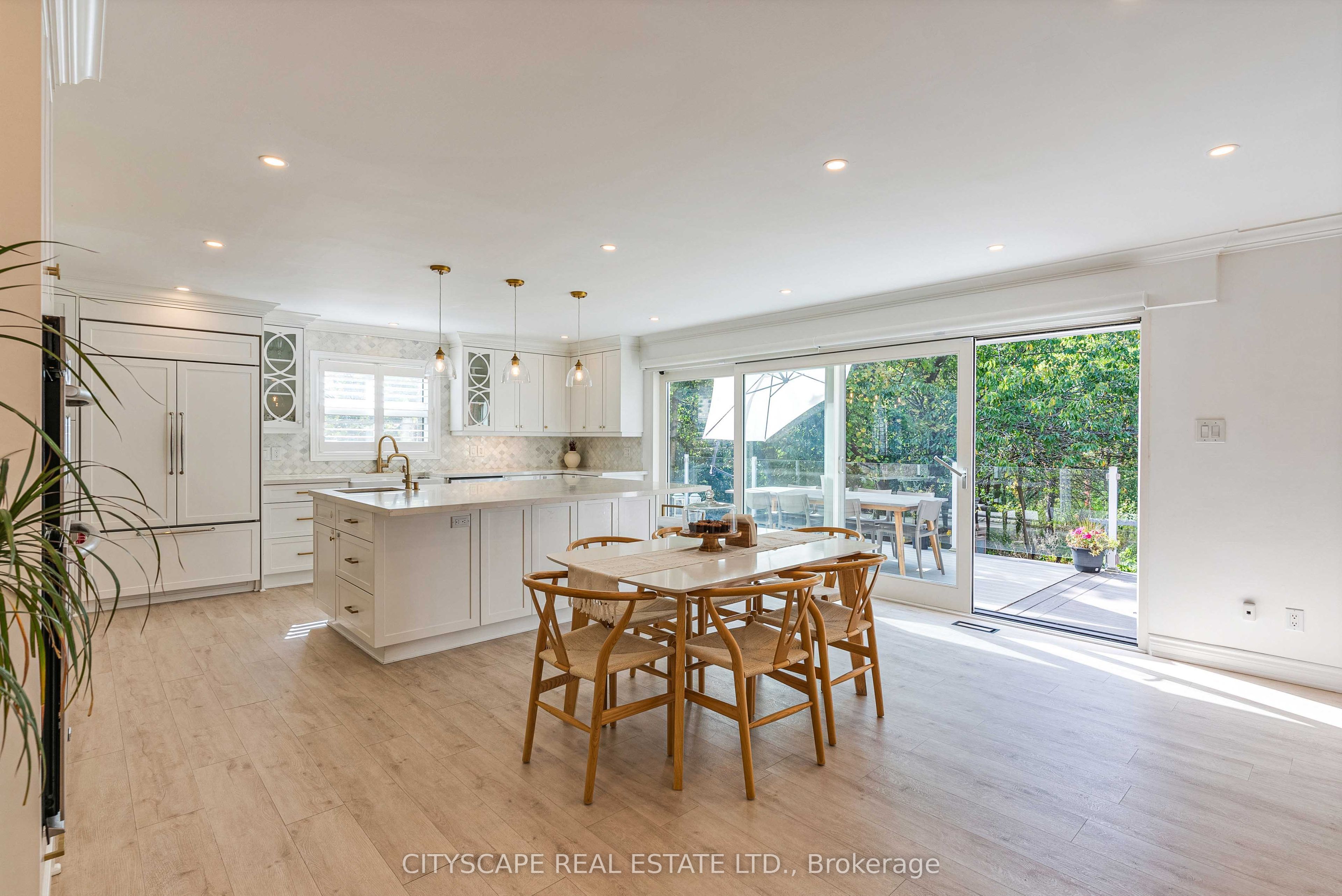 4582 Badminton Drive Property Photo 15