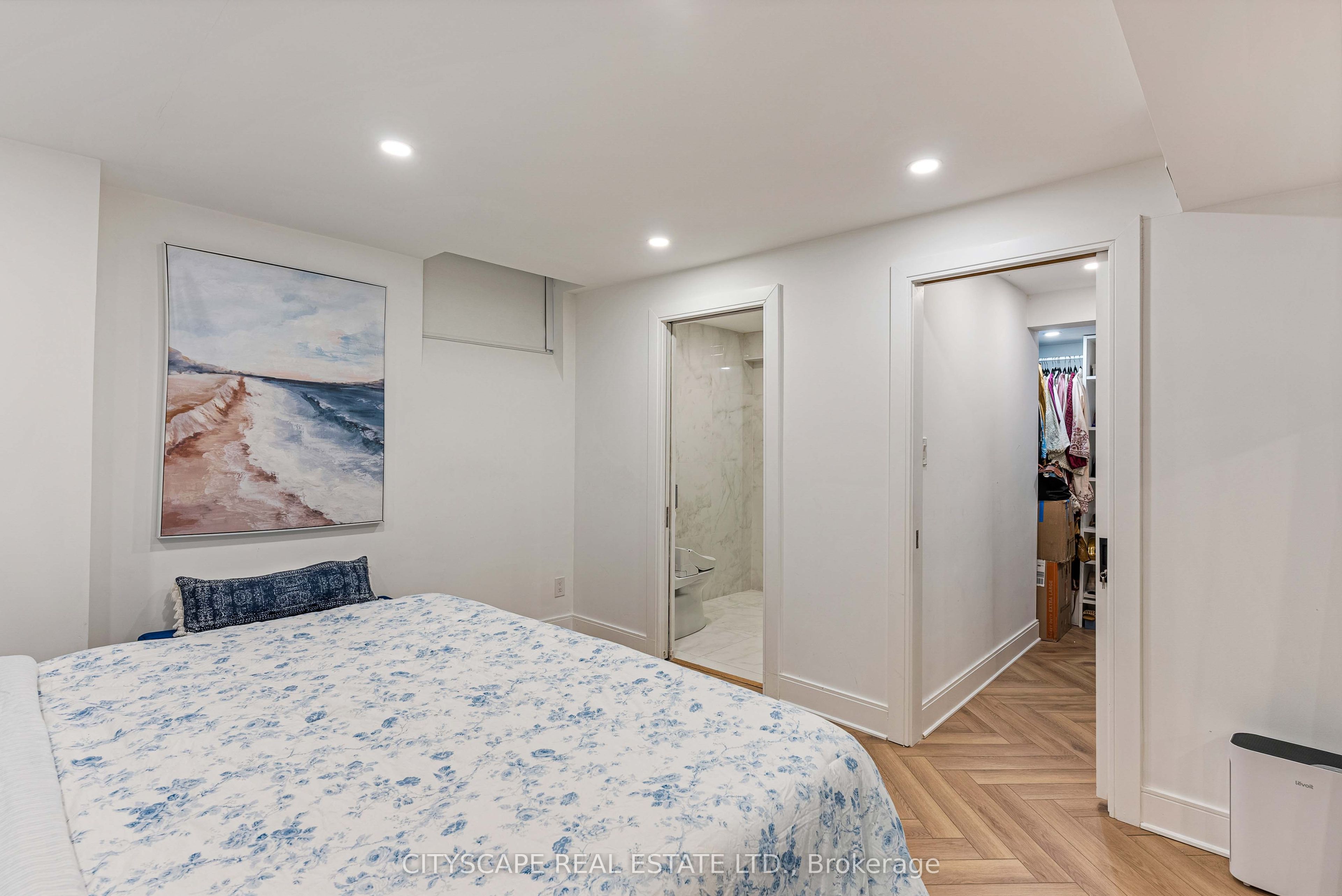 4582 Badminton Drive Property Photo 40
