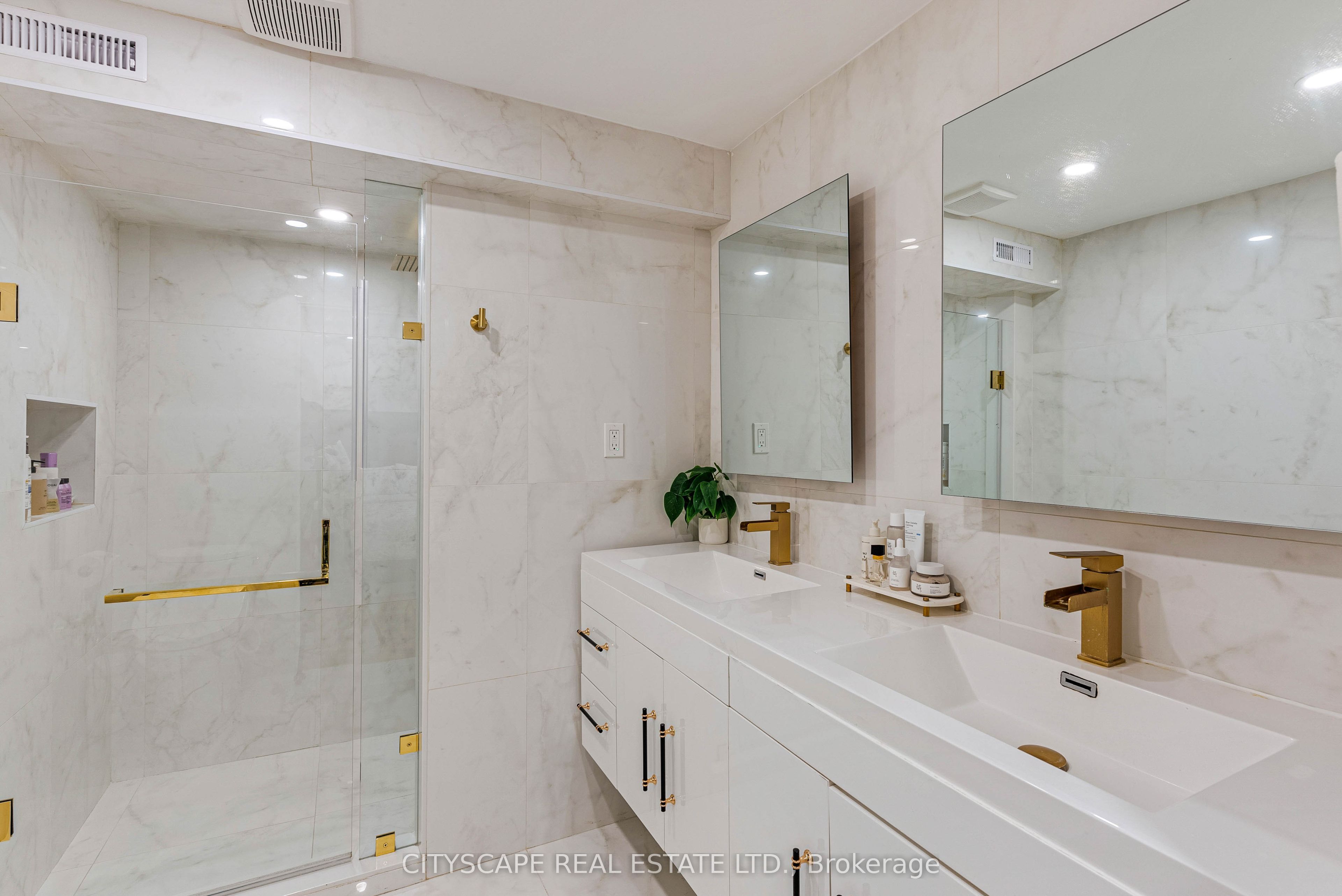 4582 Badminton Drive Property Photo 42