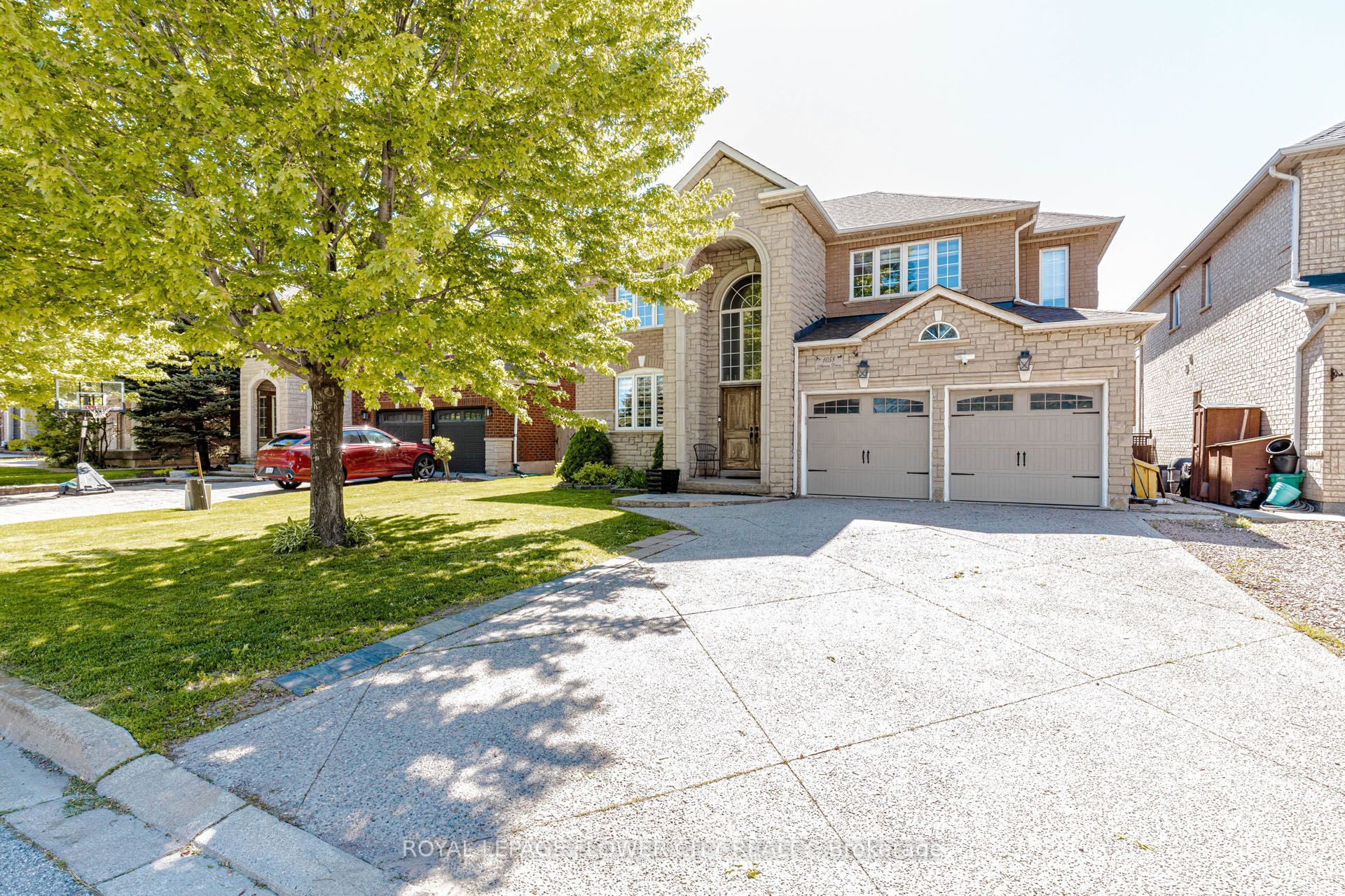 1058 Agram Drive Property Photo 1