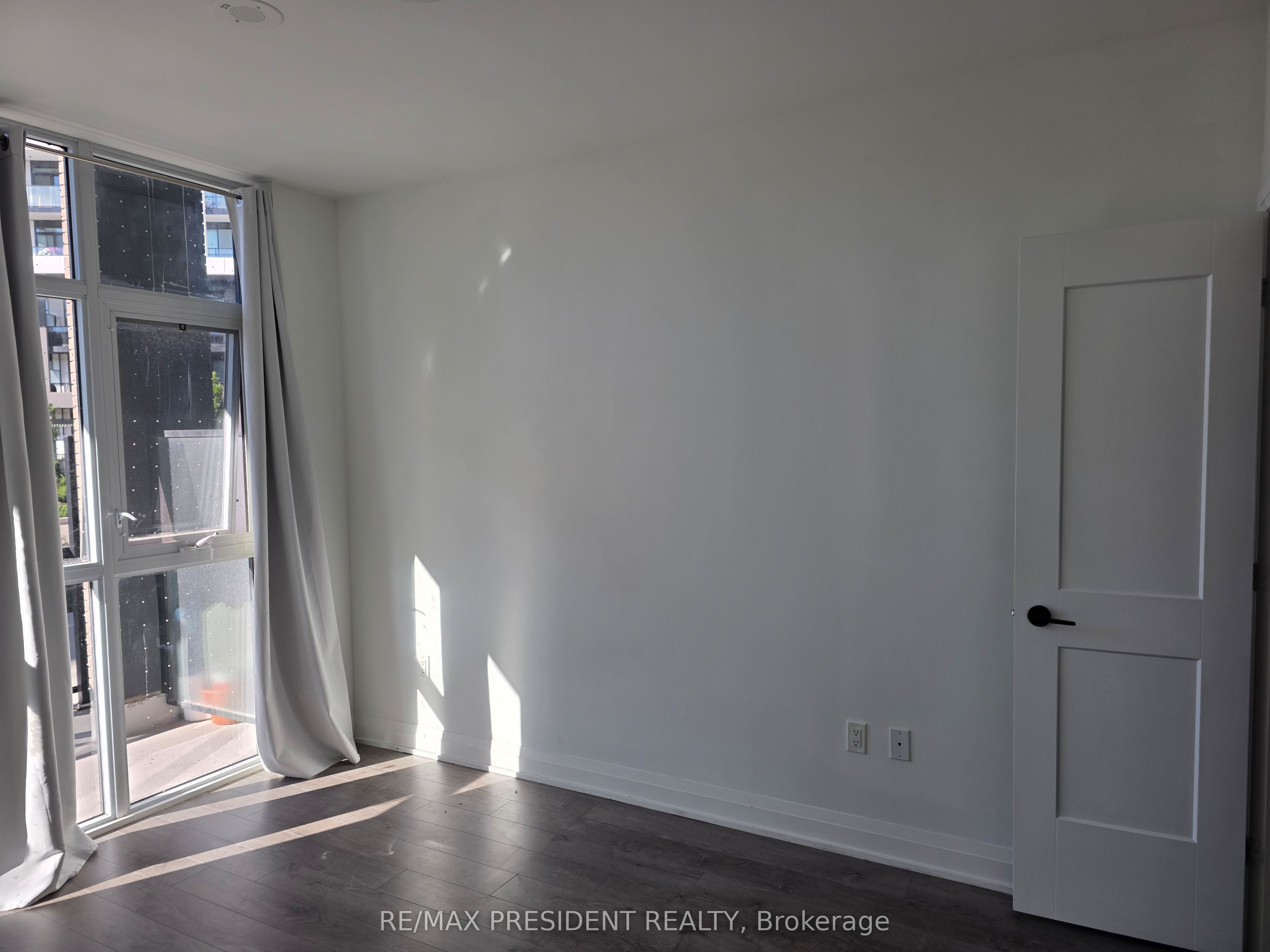 60 George Butchart Drive 112 Property Photo 12