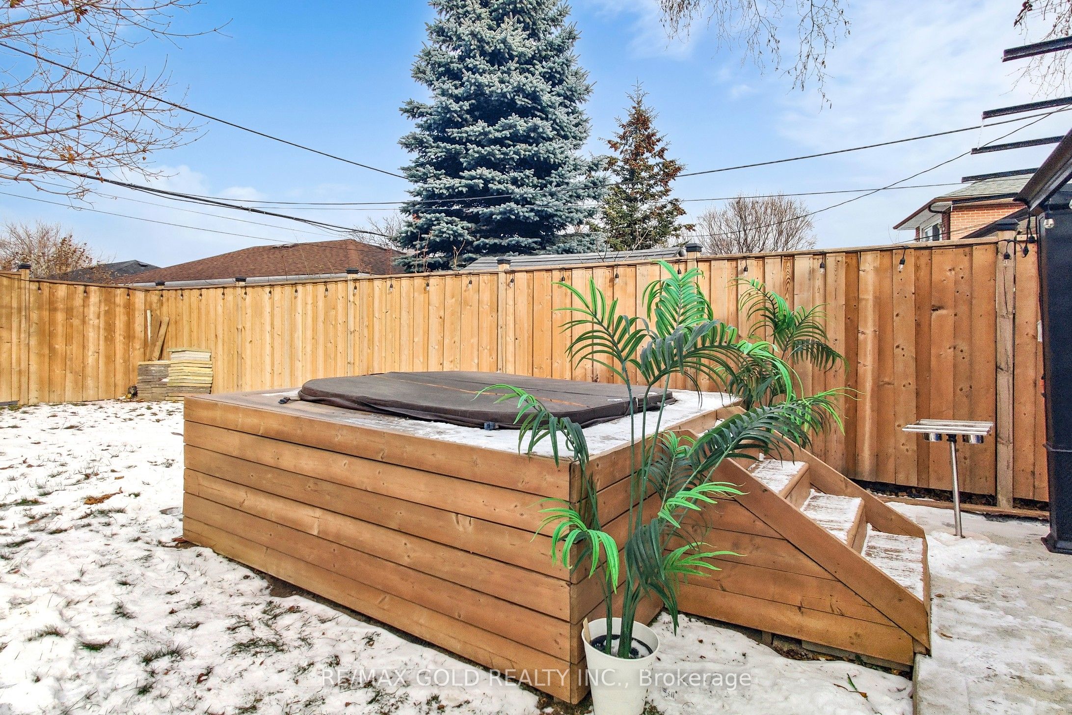 189 Kingsview Boulevard Property Photo 34