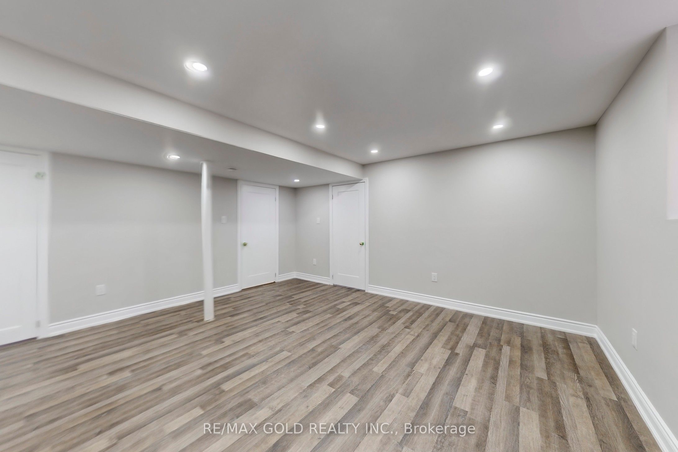 189 Kingsview Boulevard Property Photo 48