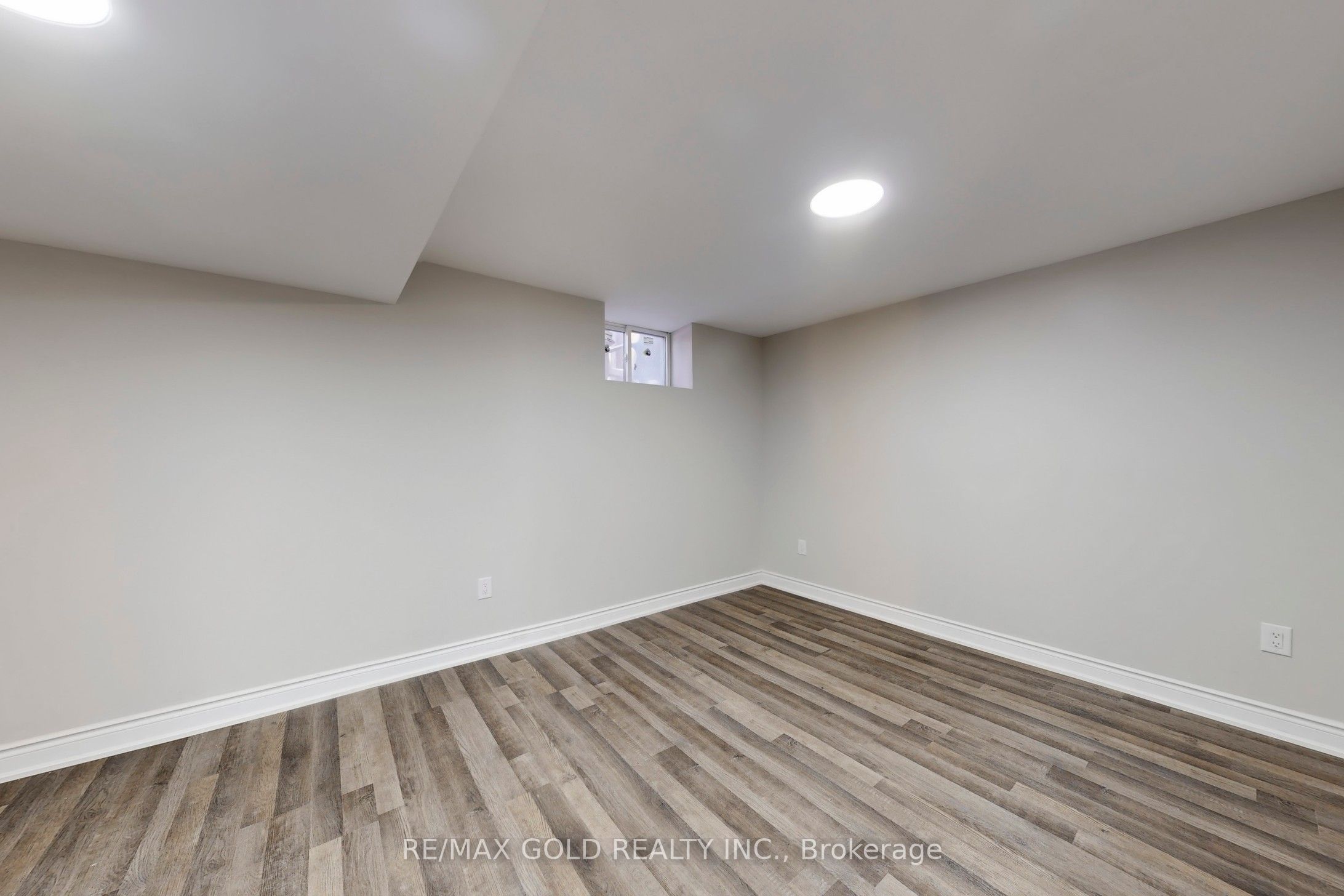 189 Kingsview Boulevard Property Photo 49