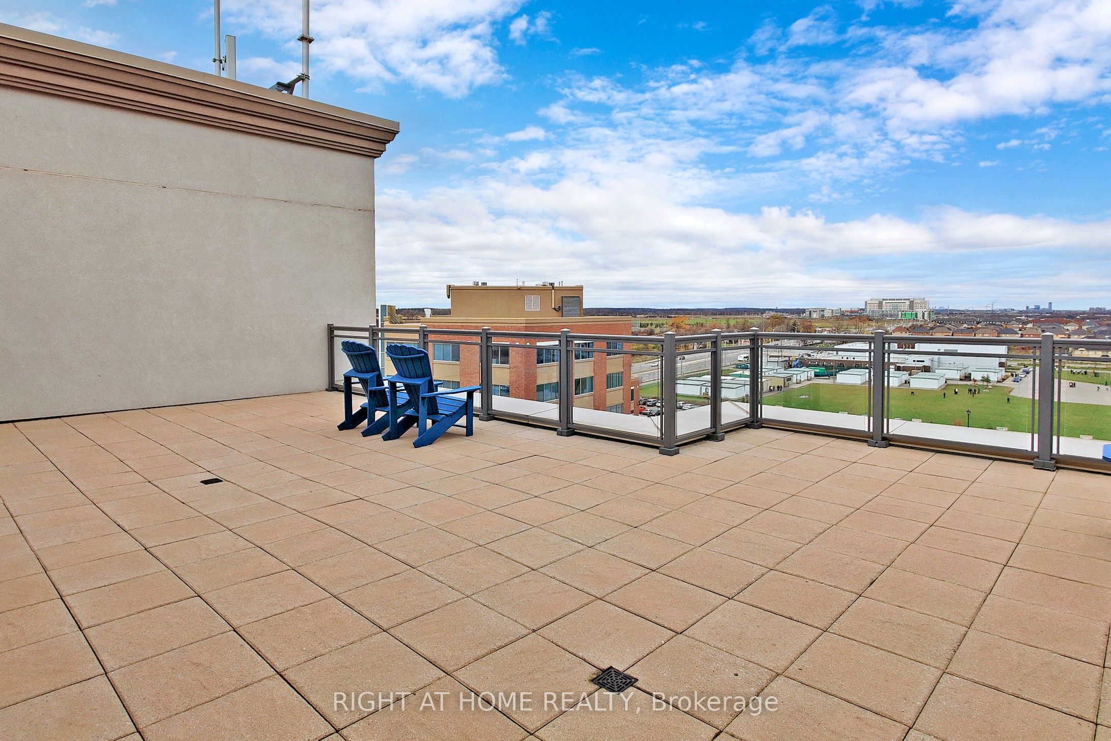 2486 Old Bronte Road 423 Property Photo 14