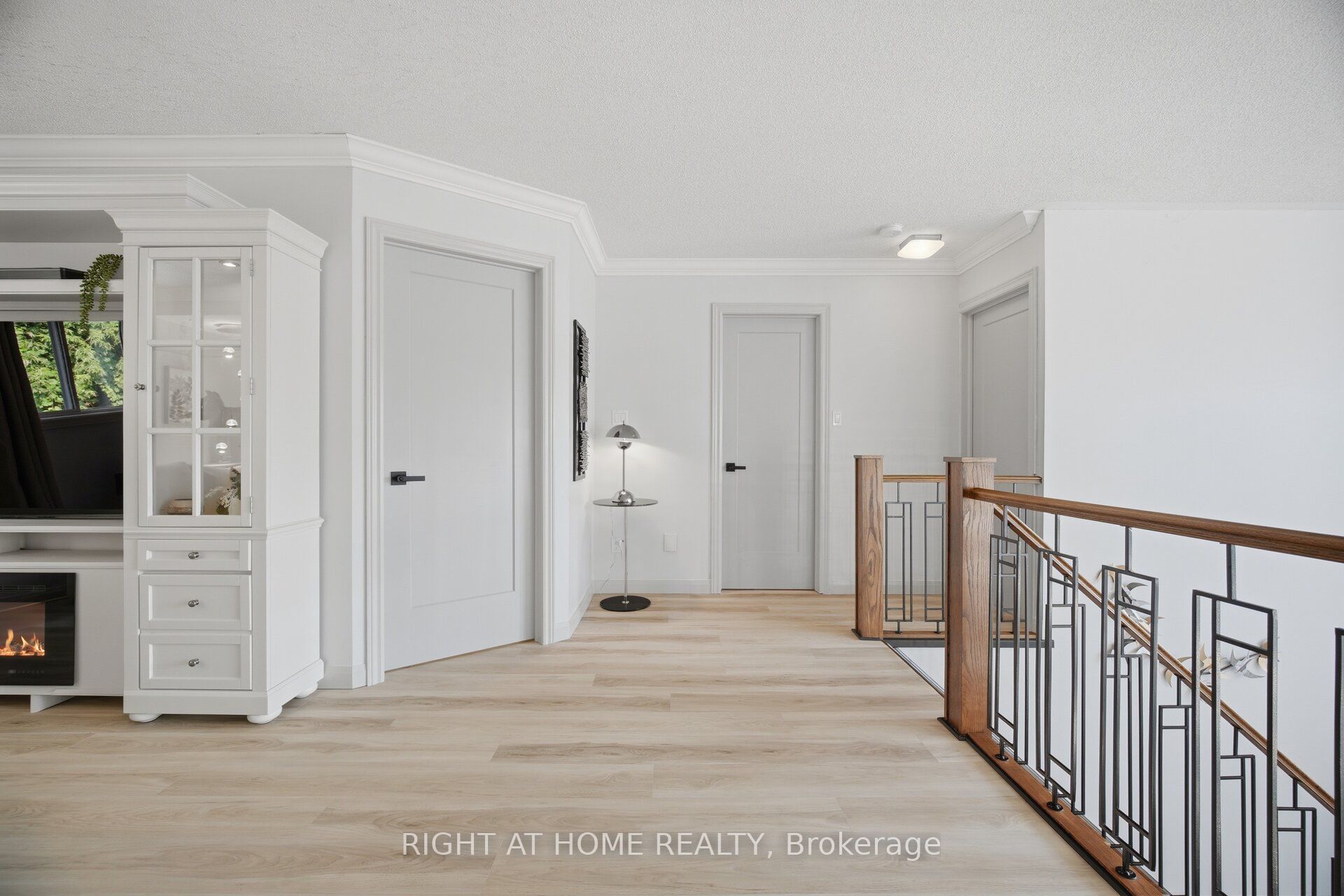 3064 Lakeshore Road W Property Photo 25