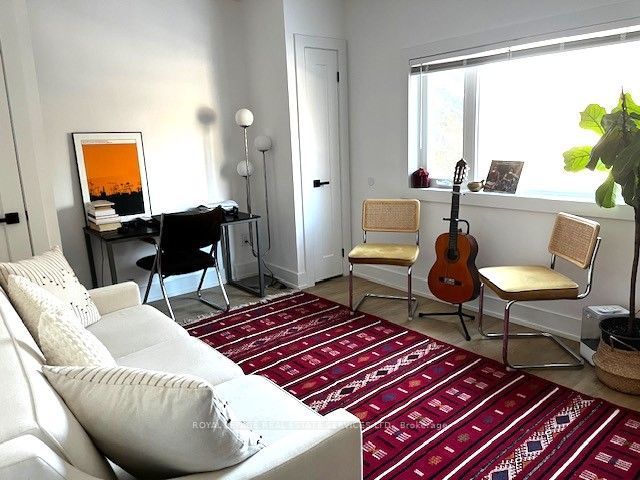 721 Gladstone Avenue 3 Property Photo 4