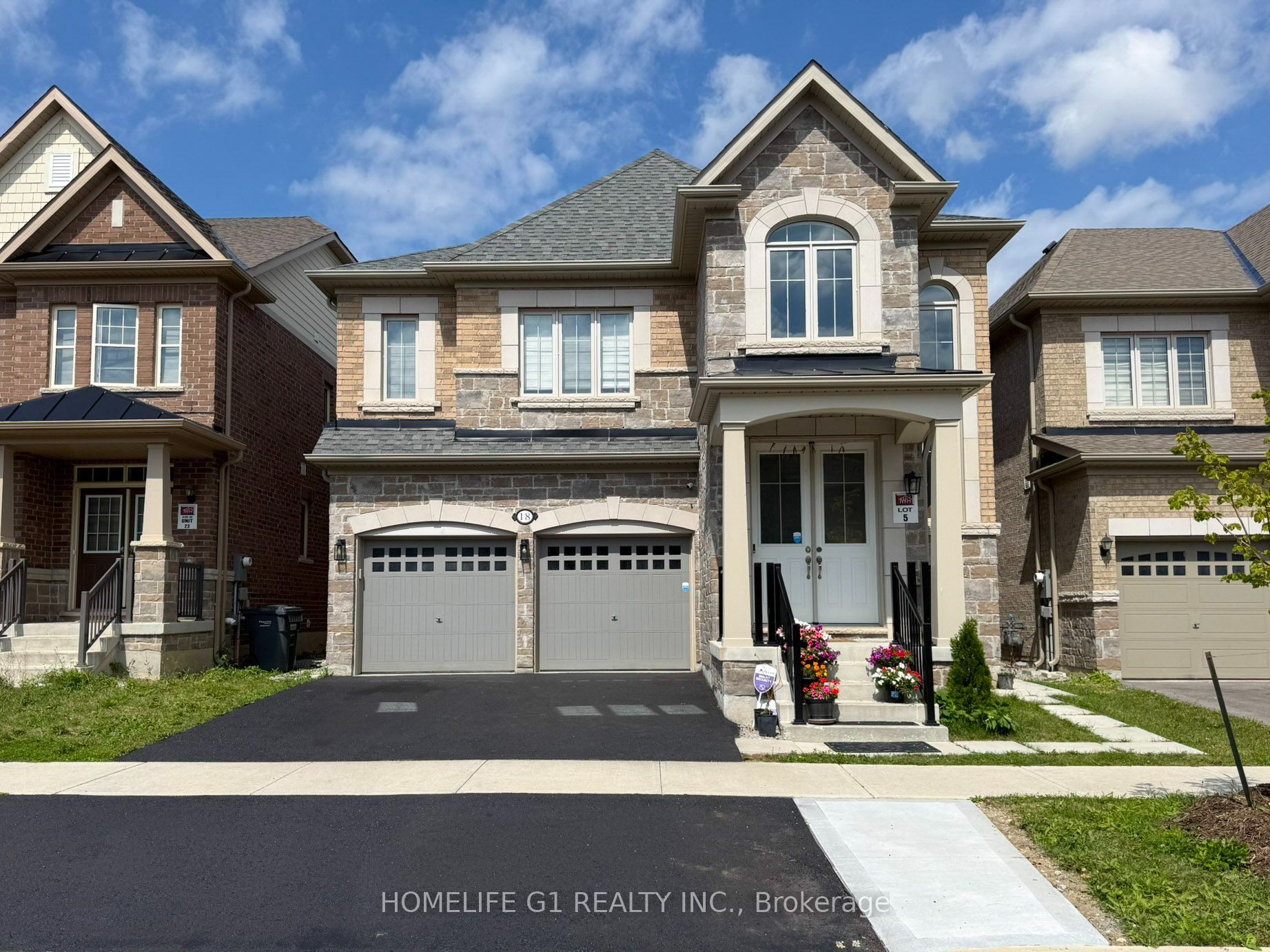 18 Donald Stewart Road Property Photo 1