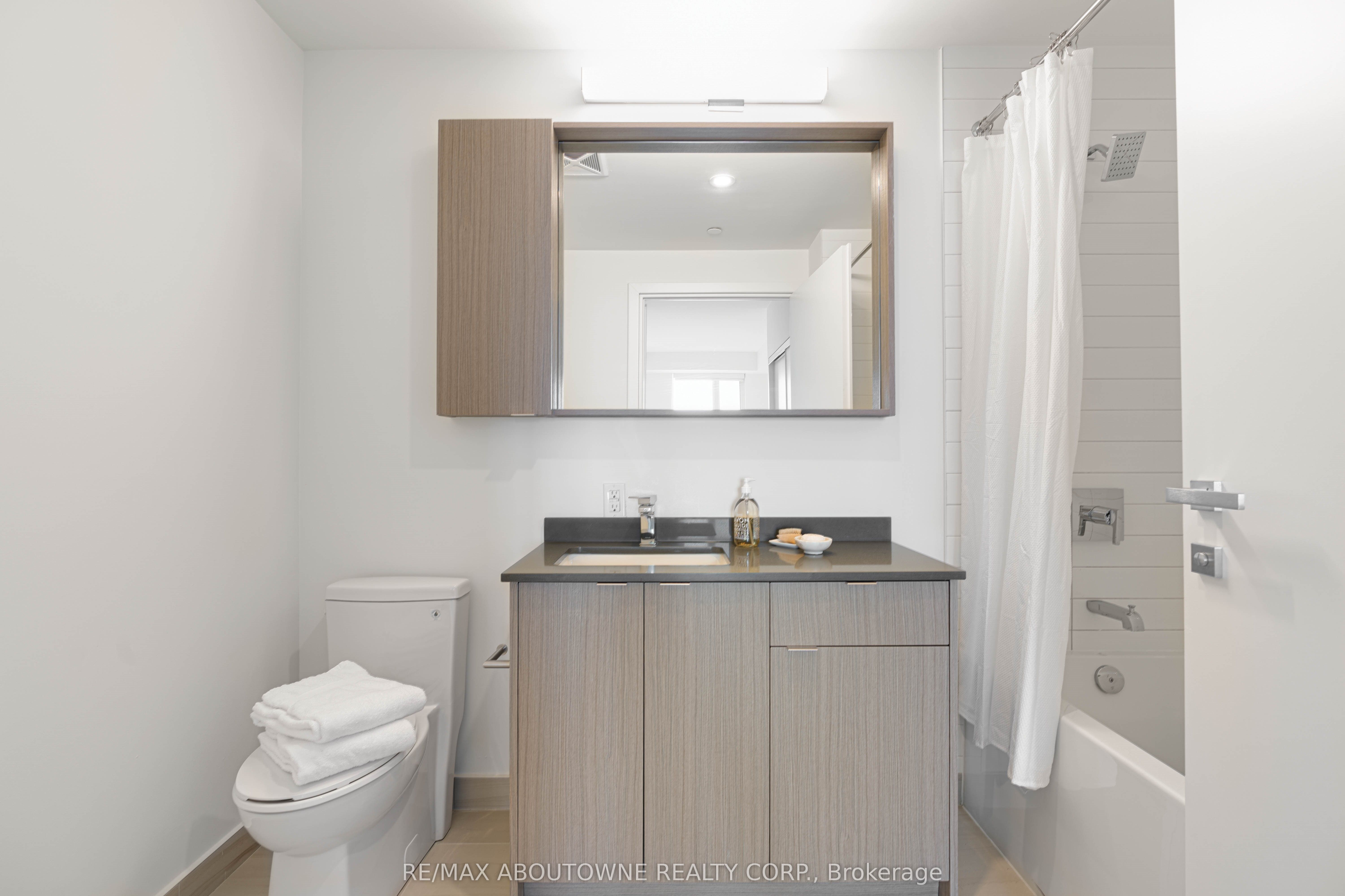 133 Bronte Road Bo509 Property Photo 8