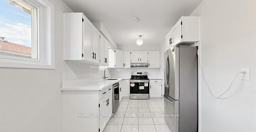 7444 Homeside Gardens Property Photo 8