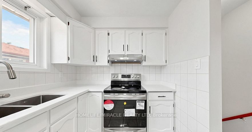 7444 Homeside Gardens Property Photo 11