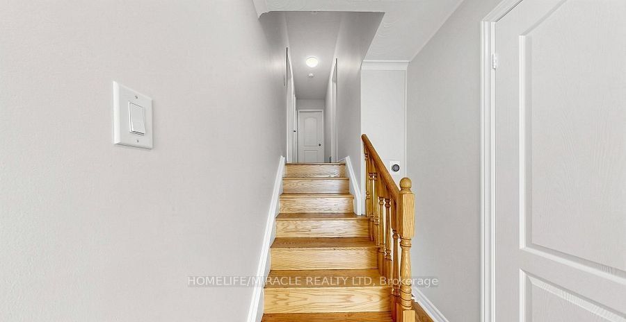 7444 Homeside Gardens Property Photo 13